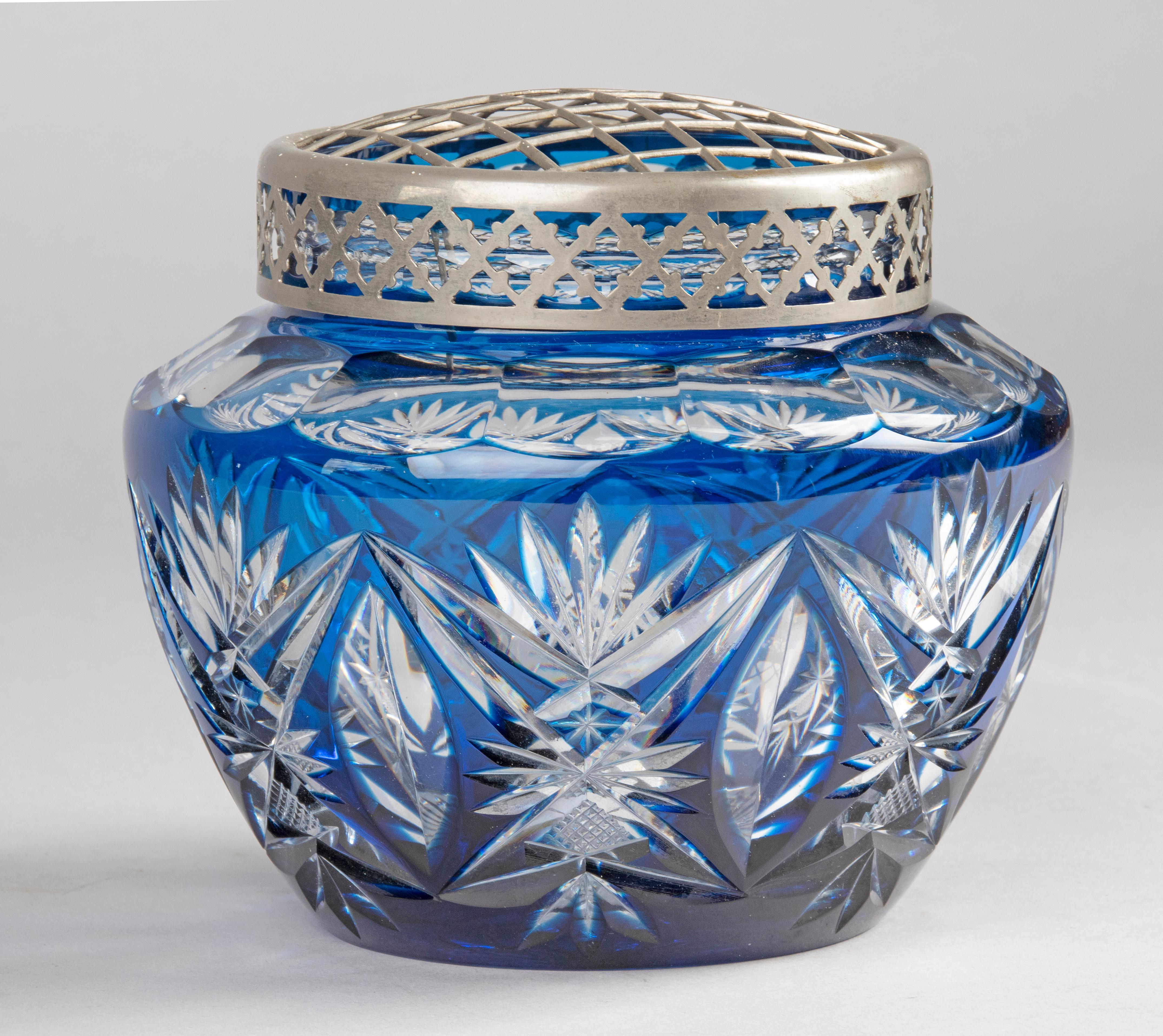 Belle Époque Early 20th Century Crystal Pick Fleur Vase Made by Val Saint Lambert For Sale