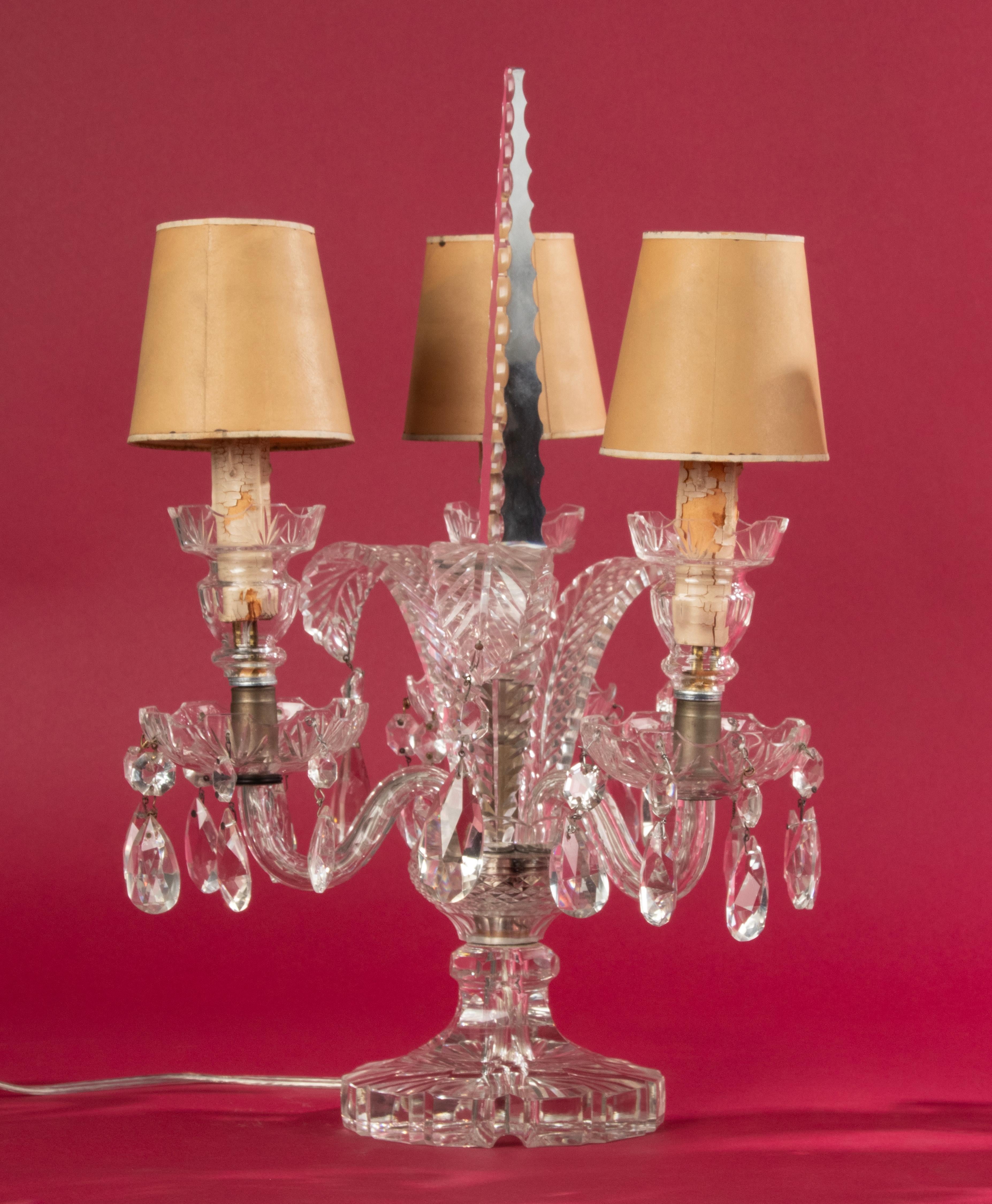 Lámpara de mesa de cristal 