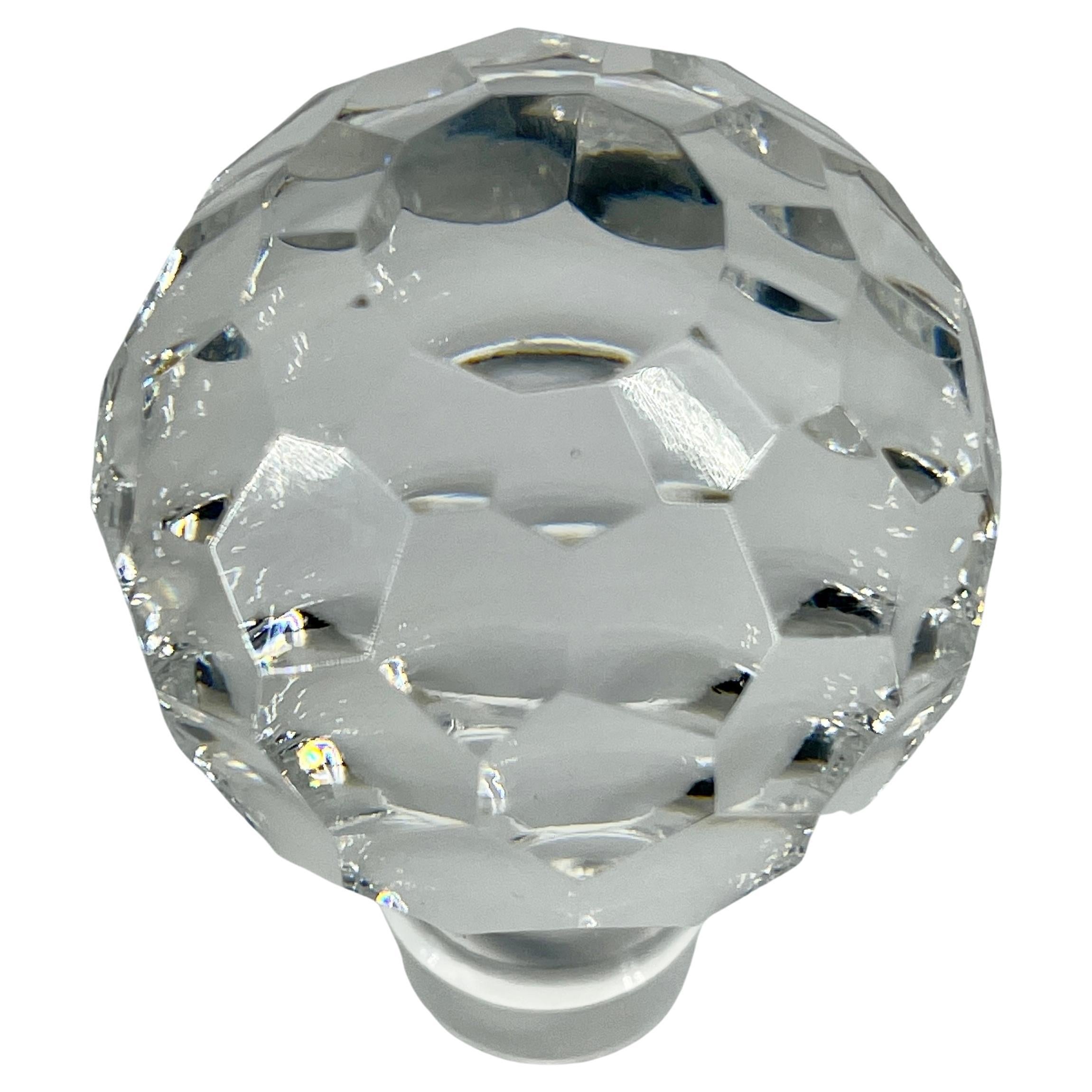 Early 20th Century Cut Crystal Decanter In Good Condition In Haddonfield, NJ
