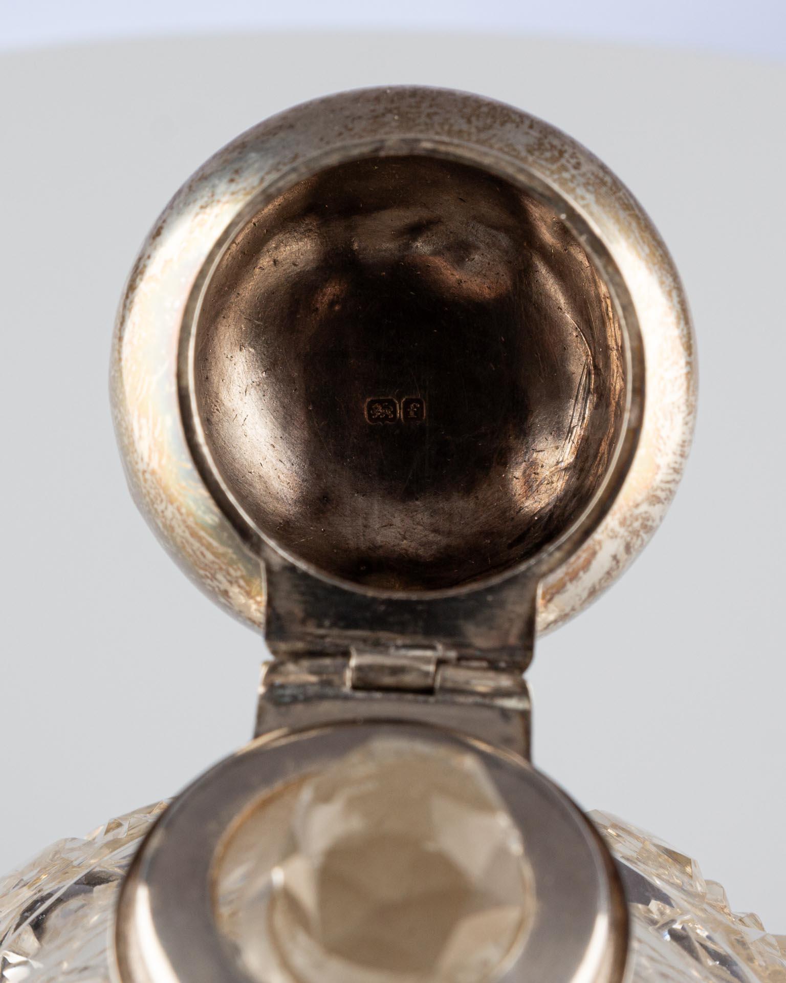 Encrier en verre taillé du début du XXe siècle avec montures en argent, Birmingham, 1905 en vente 5