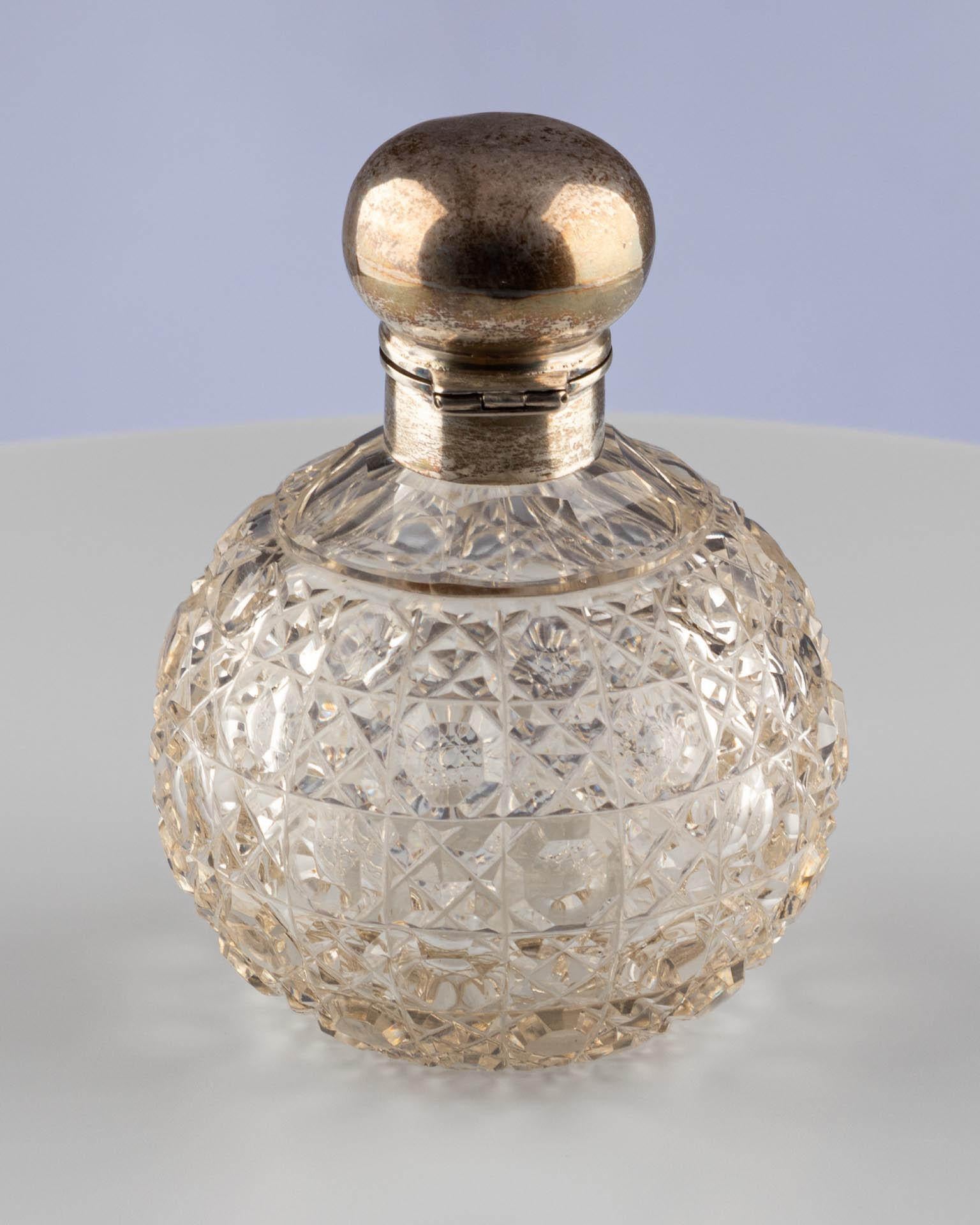 Arts and Crafts Encrier en verre taillé du début du XXe siècle avec montures en argent, Birmingham, 1905 en vente