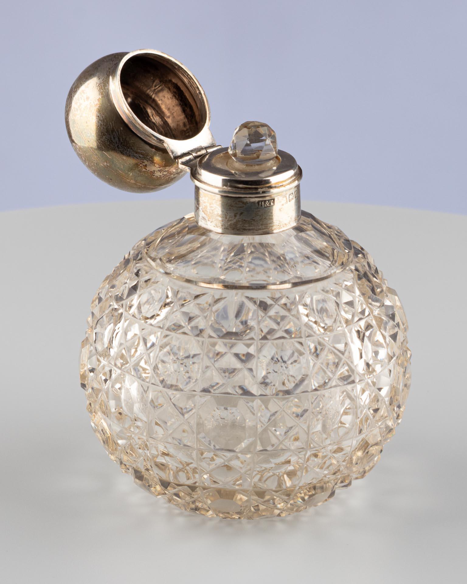 Encrier en verre taillé du début du XXe siècle avec montures en argent, Birmingham, 1905 en vente 1