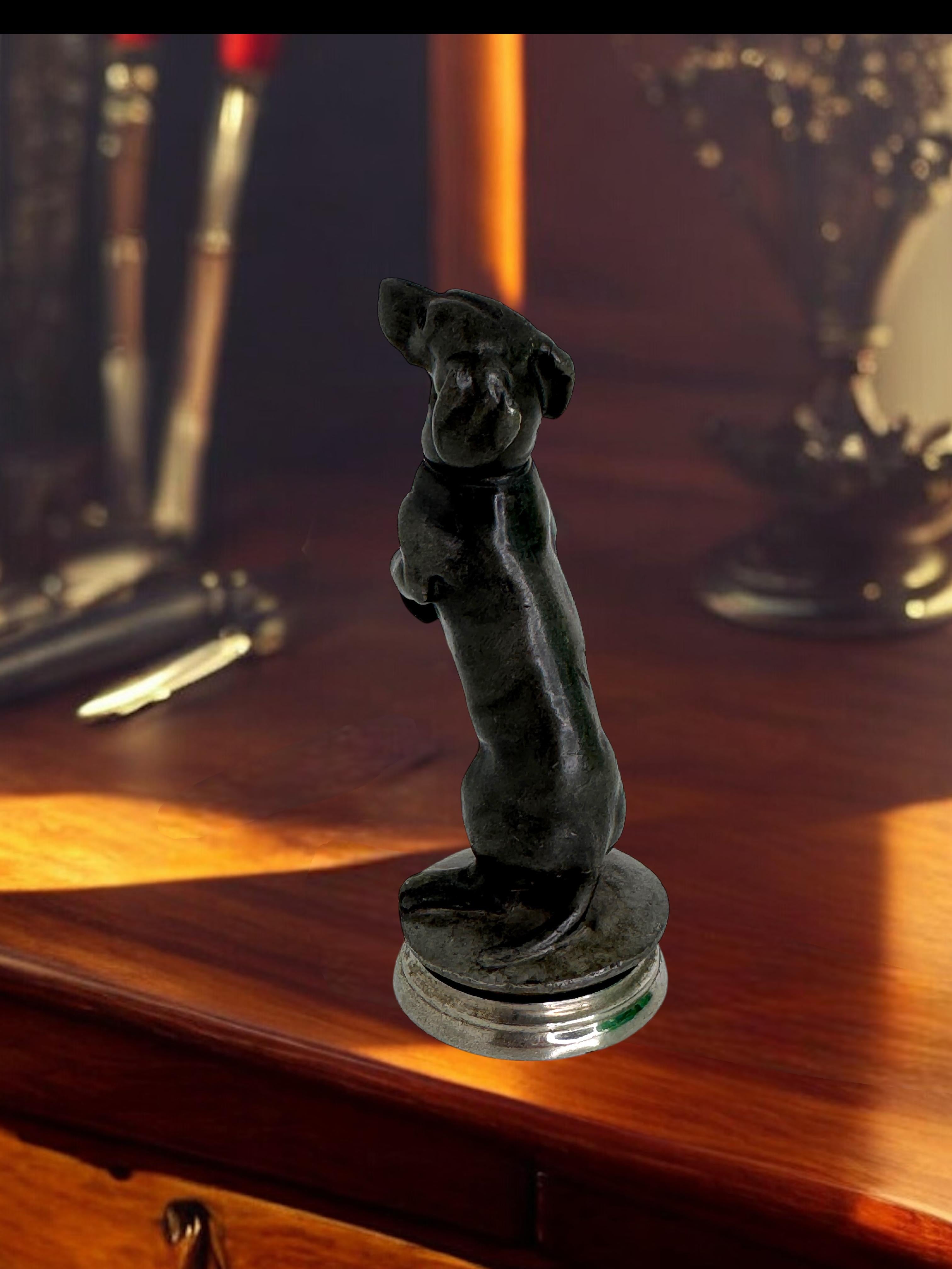 Early 20th Century Dachshund Dog Austrian Miniature Figurine Statue 1910s In Good Condition For Sale In Nuernberg, DE