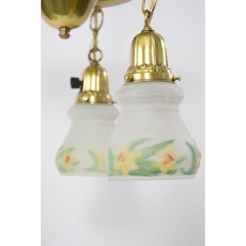 Early 20th Century Daffodil Glass and Brass Pendant Pan Light In Good Condition For Sale In Canton, MA