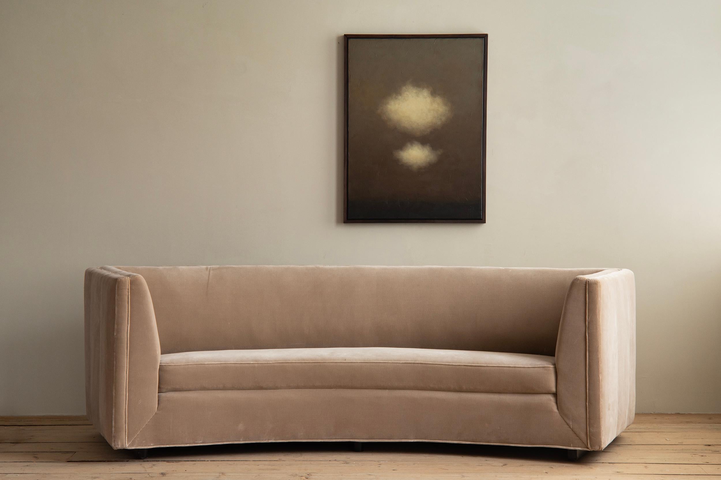 Early 20th century Danish curved sofa upholstered in velvet. Most likely made by Fritz Hansen. Ca 1930s Denmark. 