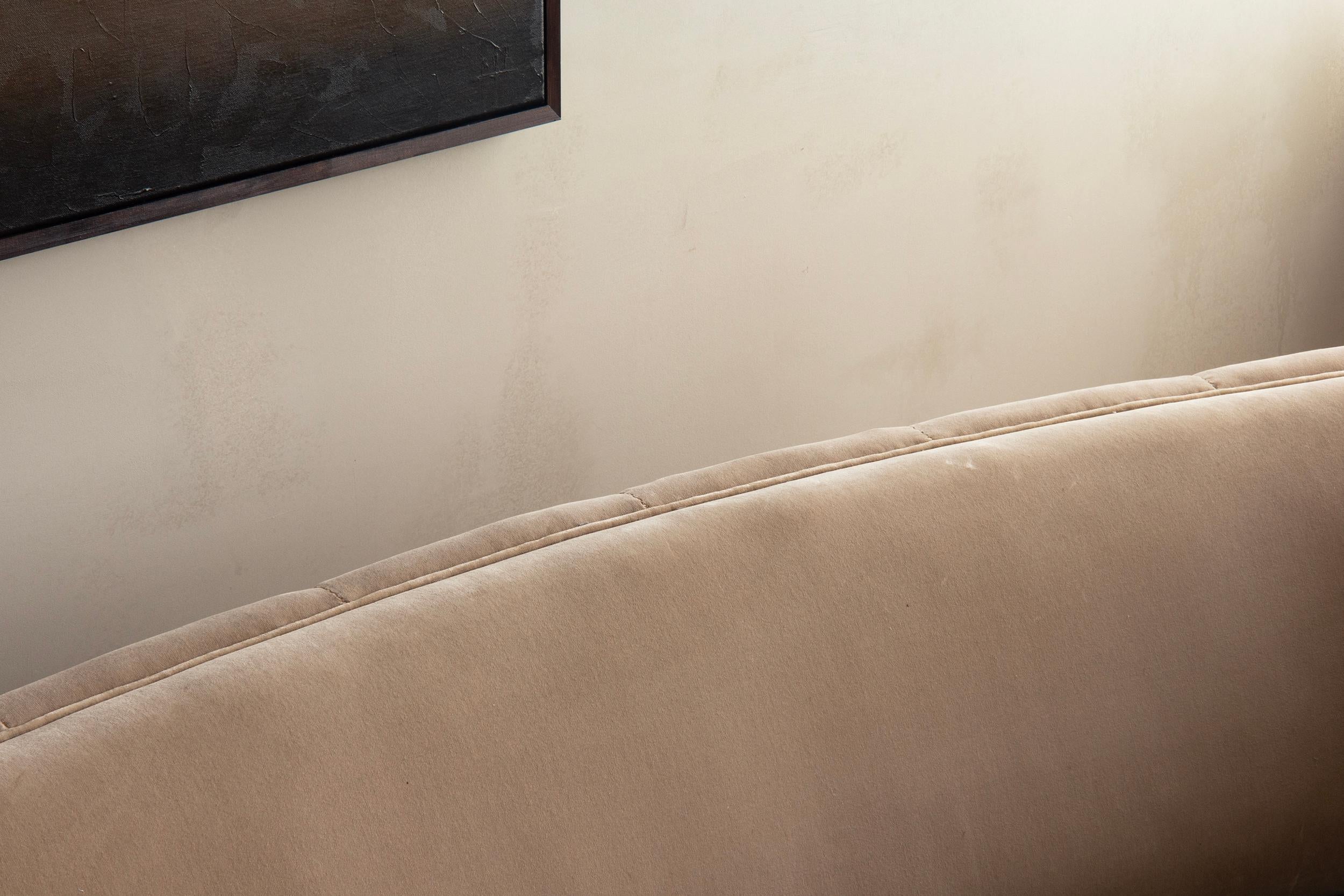 Danois Early 20th Century Danish Curved Sofa en vente