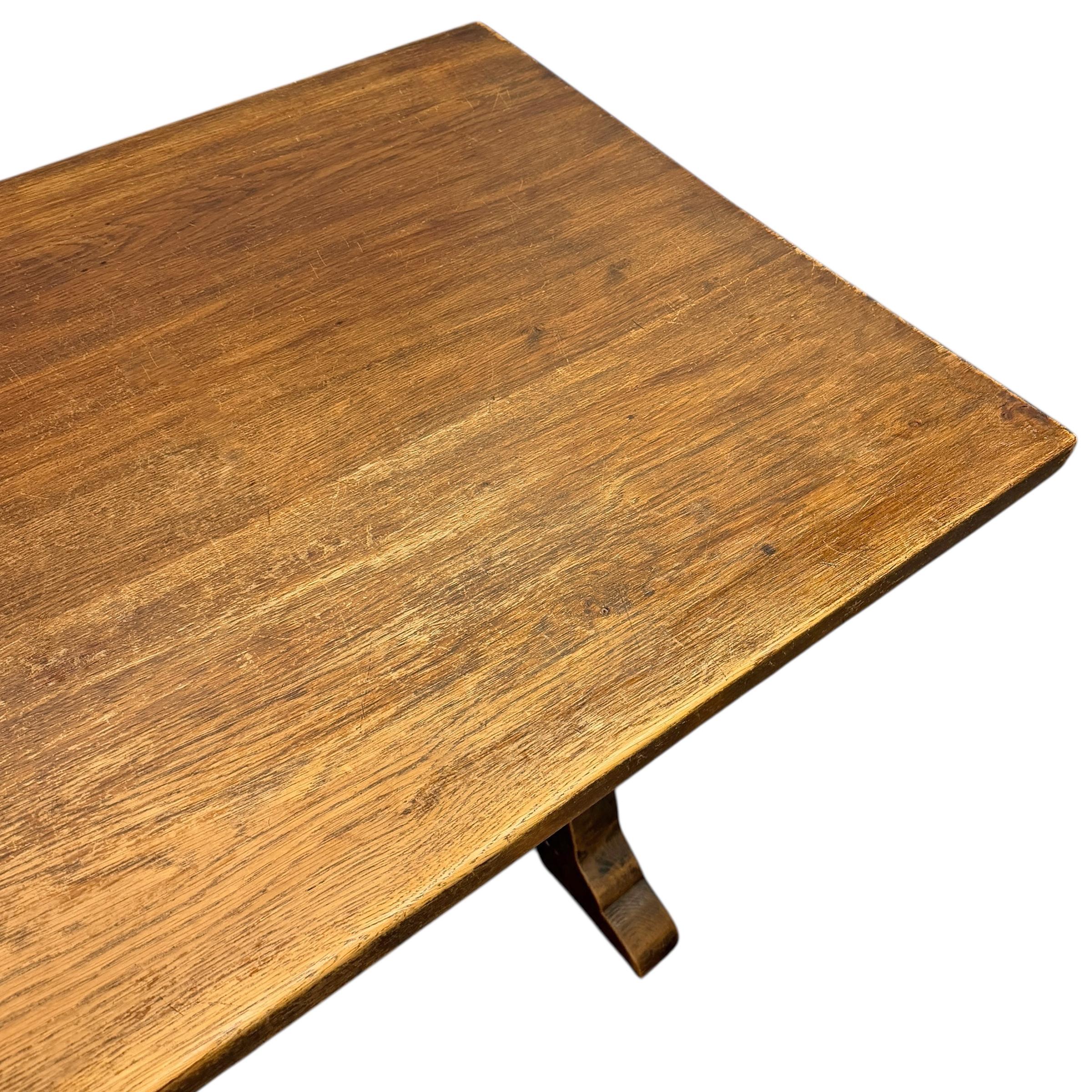 Mesa caballete danesa de roble de principios del siglo XX en venta 2