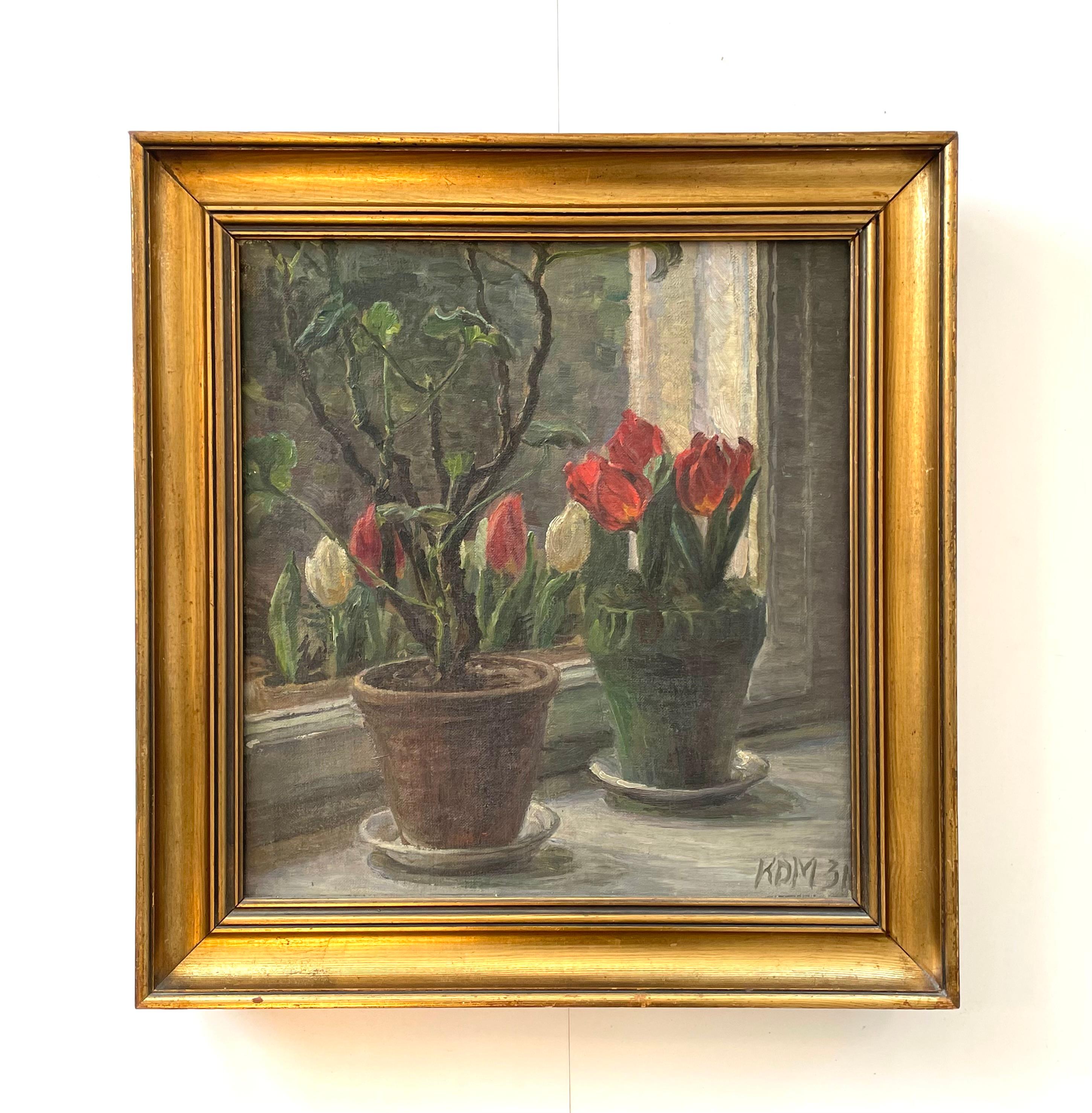 Il s'agit d'une huile sur toile originale de 1931, peinte au Danemark par Karl David Mygind (1877-1950).
Il présente un motif de plantes et de fleurs de tulipes rouges et blanches disposées sur un rebord de fenêtre.

Elle est signée 