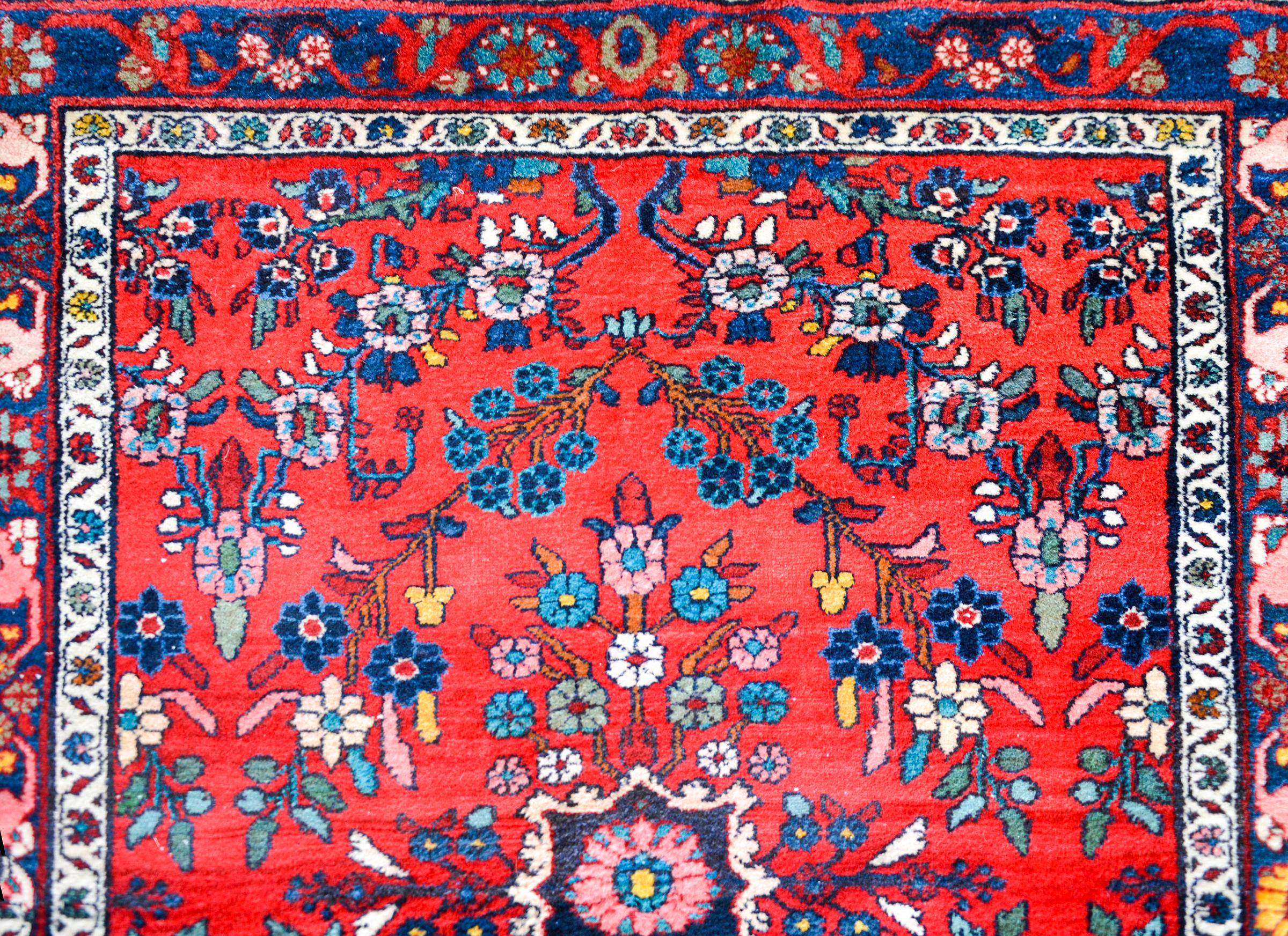 Early 20th Century Dargazin Rug In Good Condition For Sale In Chicago, IL
