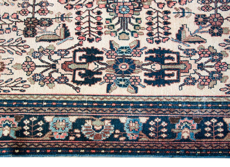 Early 20th Century Dargazin Rug In Good Condition For Sale In Chicago, IL