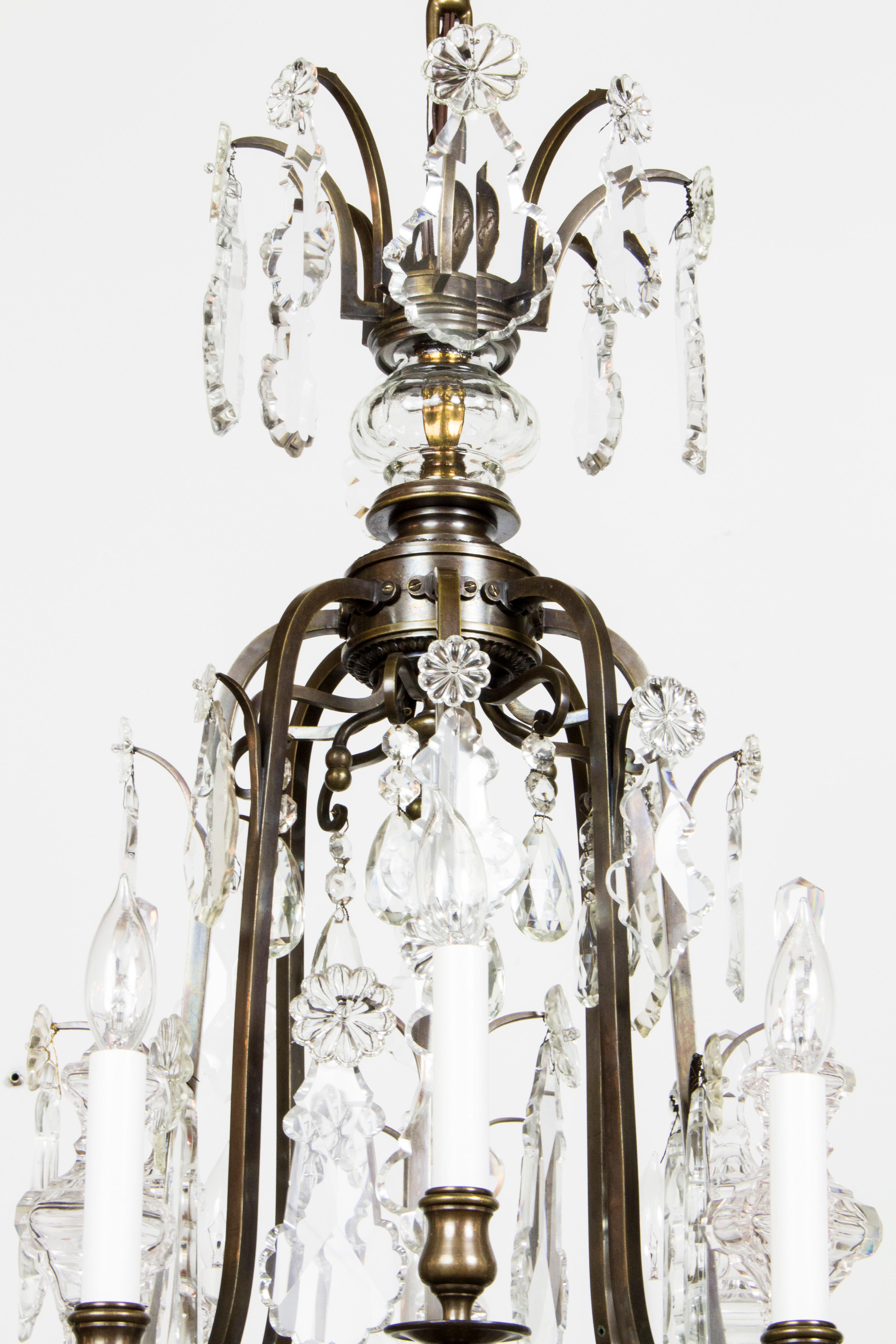 Early 20th Century Dark Bronze and Crystal Louis XV Chandelier In Excellent Condition For Sale In Canton, MA