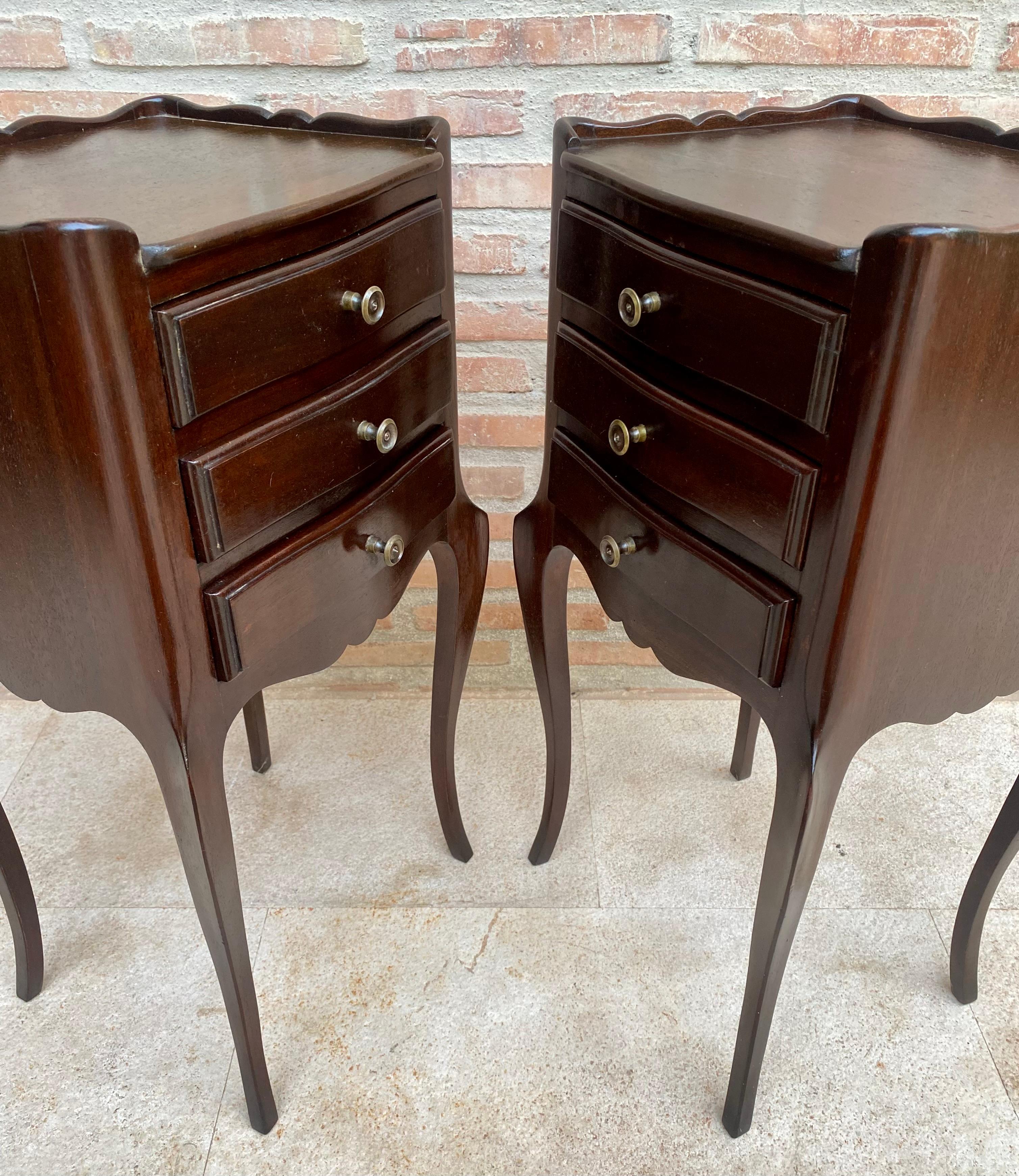 Early 20th Century Dark Oak Nightstands with Three Drawers, 1940s, Set of 2 For Sale 3