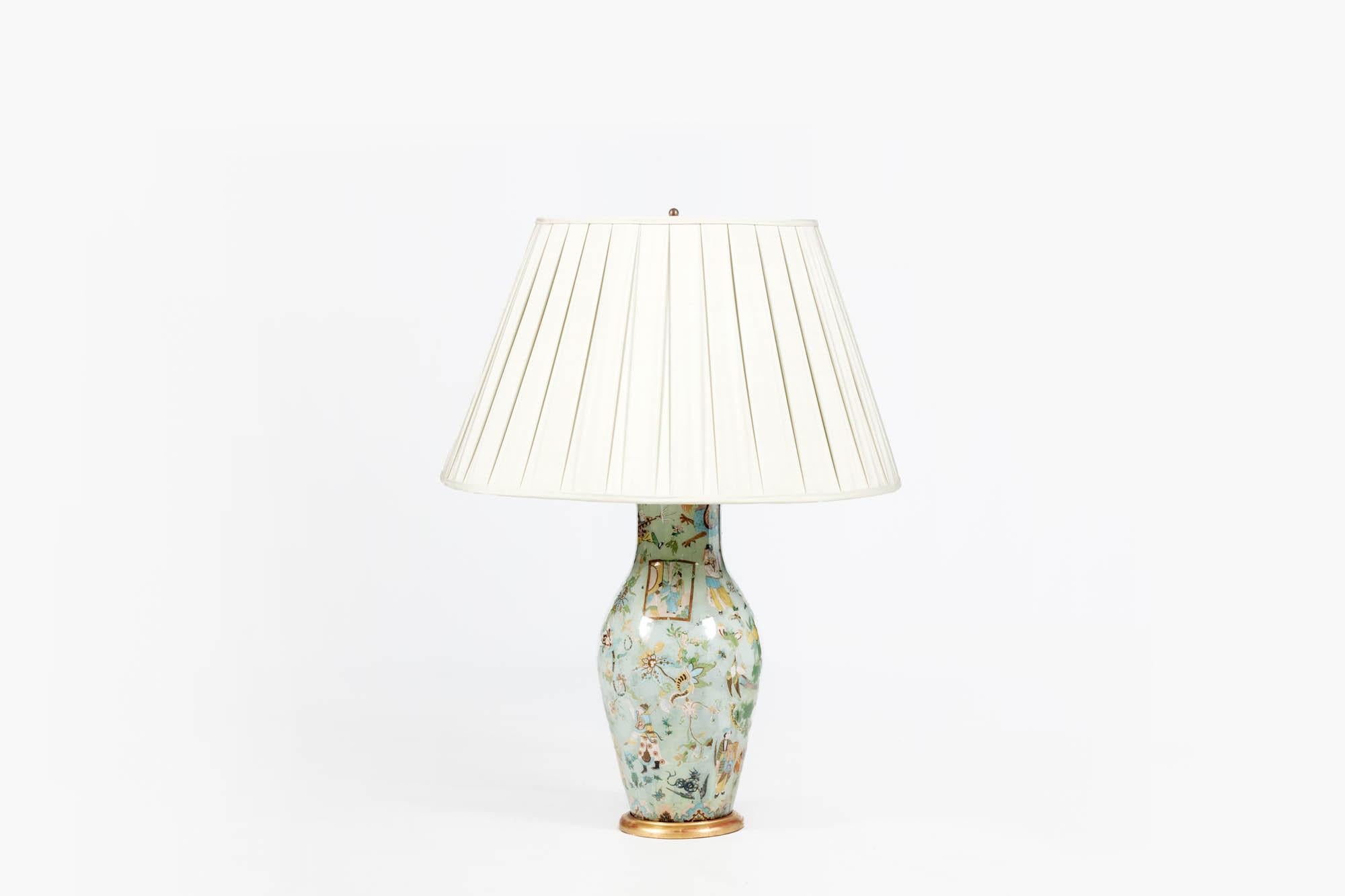 Irish Early 20th Century Decalcomania Vase Lamp For Sale