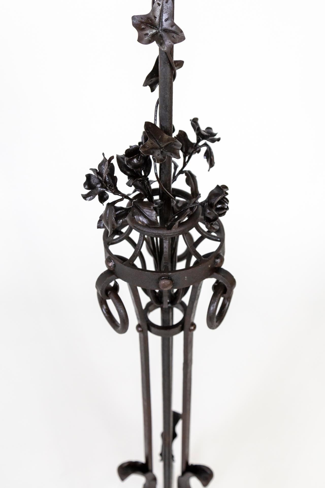 Forged Early 20th Cent. Black Wrought Iron Ivy Art Deco Floor Lamp For Sale