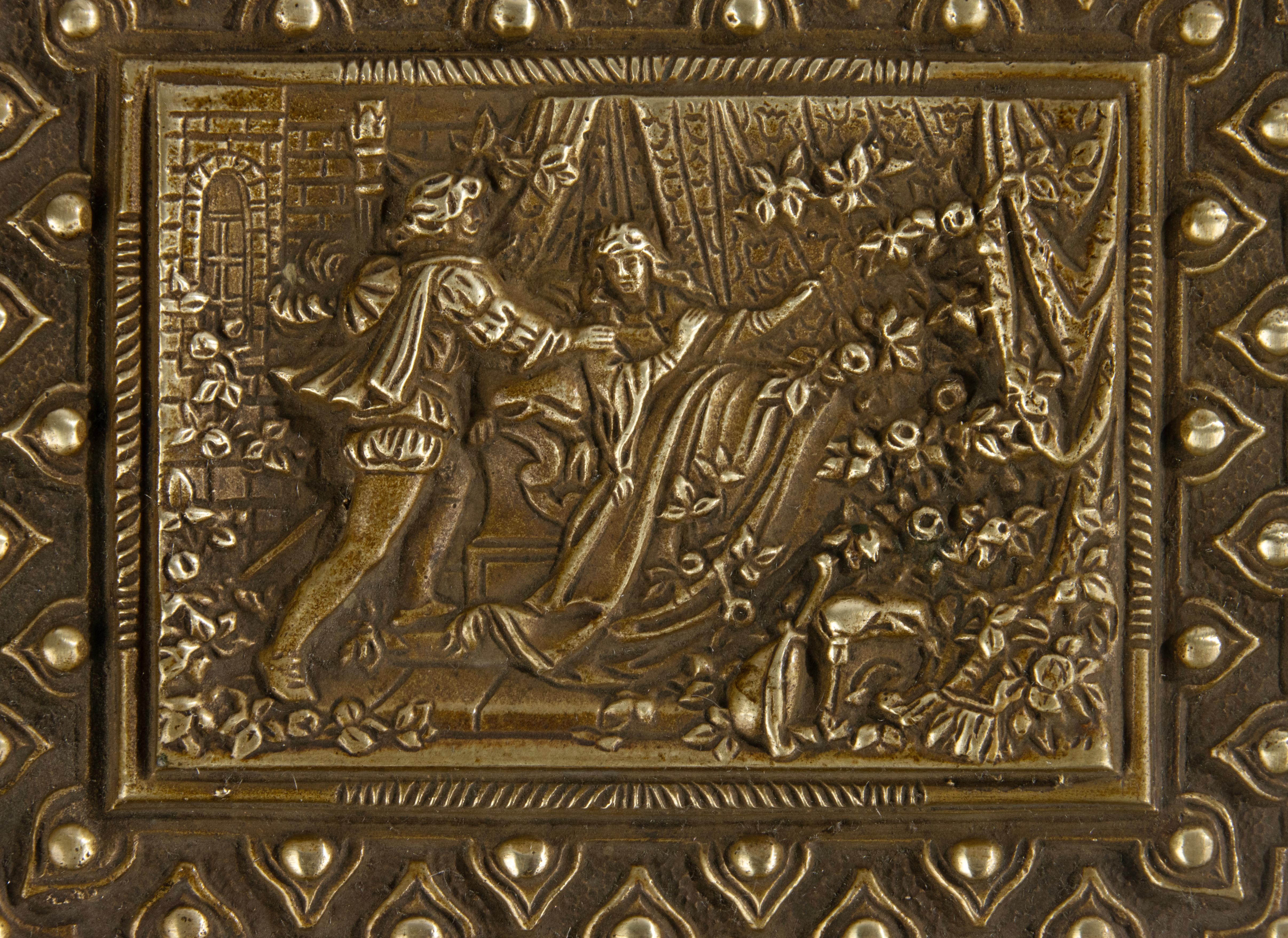 Early 20th Century Decorative Box - Brass - Gothic Tristan and Isolde Theme For Sale 3