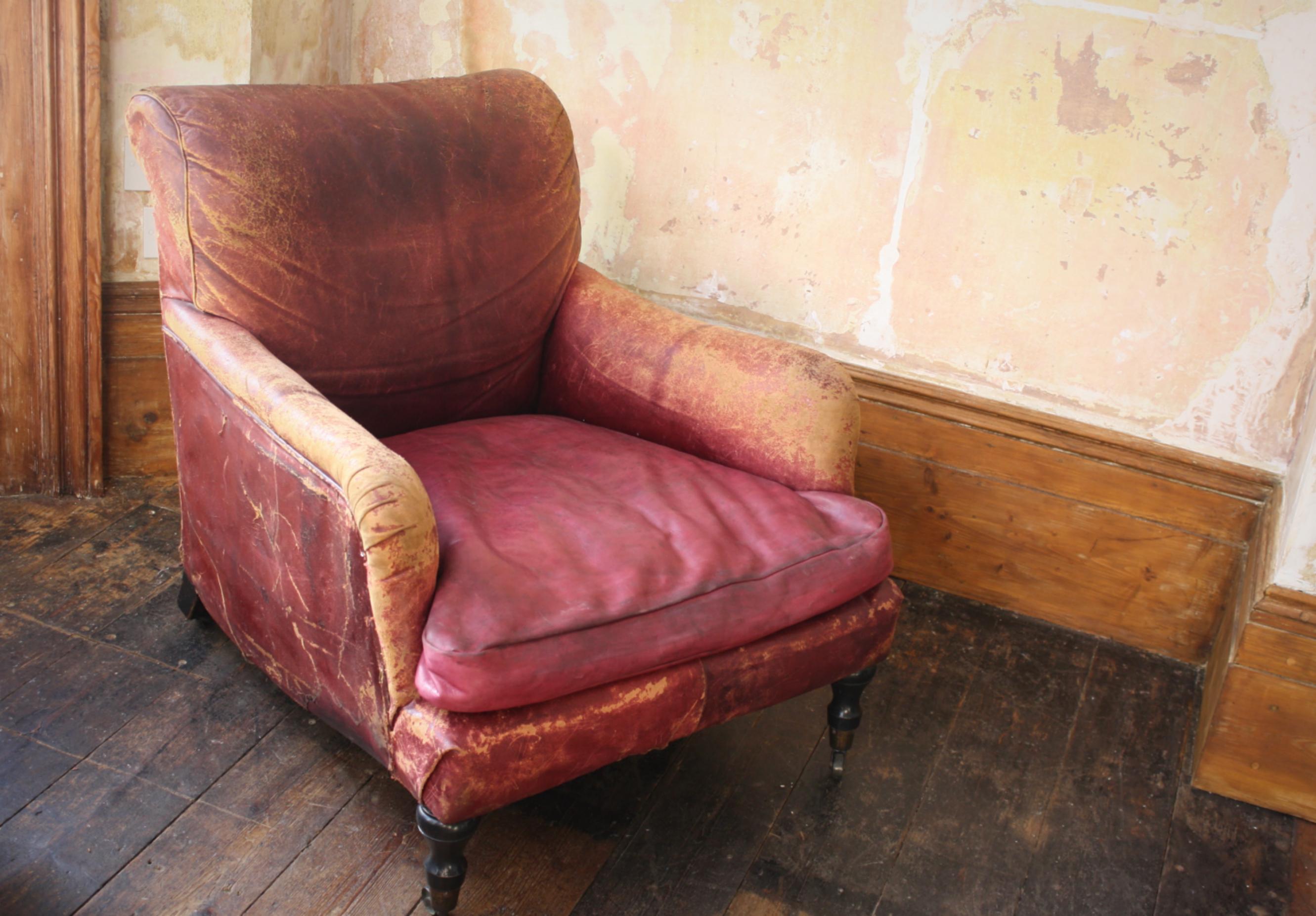 Early 20th Century Deep Seated Howard & Son Style Red Leather Armchair 5