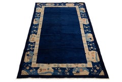 Anfang des 20. Jahrhunderts entworfener antiker chinesischer Wollteppich aus Peking in Marineblau