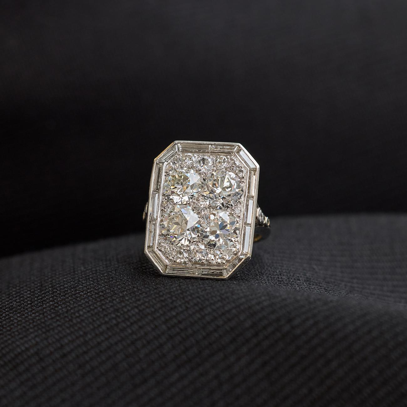 Women's or Men's Early 20th Century Diamond Tablet Ring For Sale