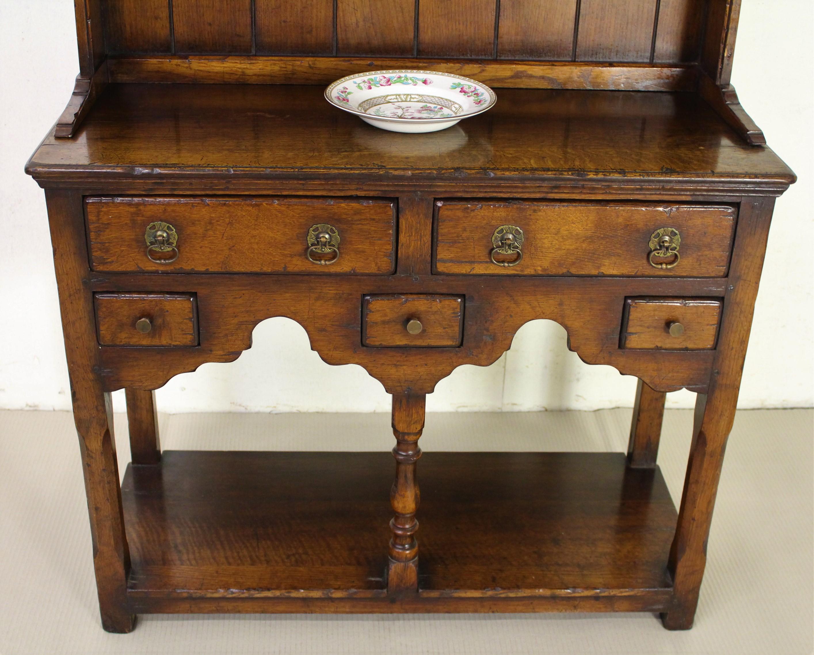 Early 20th Century Diminutive English Oak Dresser For Sale 4