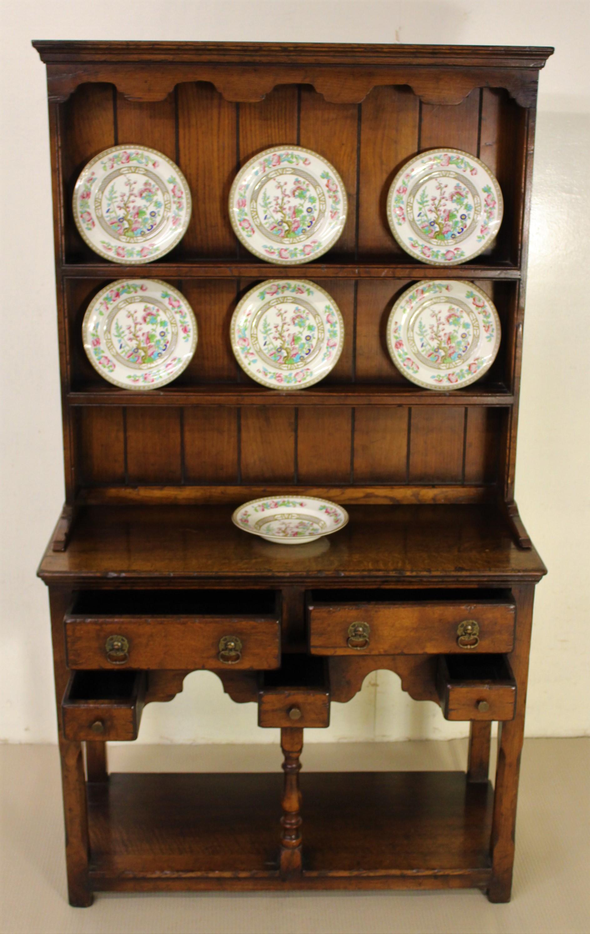 Early 20th Century Diminutive English Oak Dresser For Sale 5
