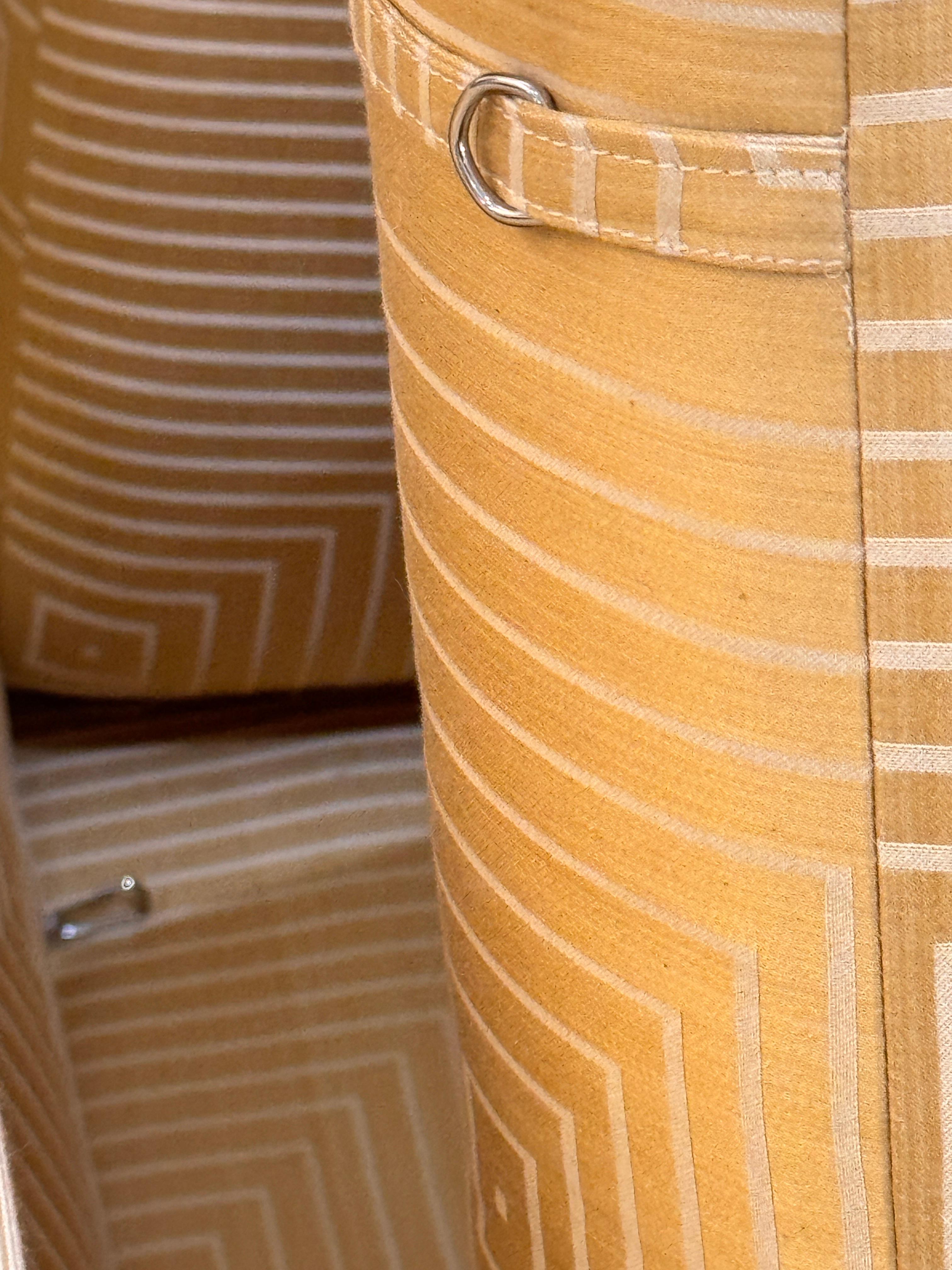 Lit de repos en bois doré argenté de style Directoire du début du 20e siècle en vente 11