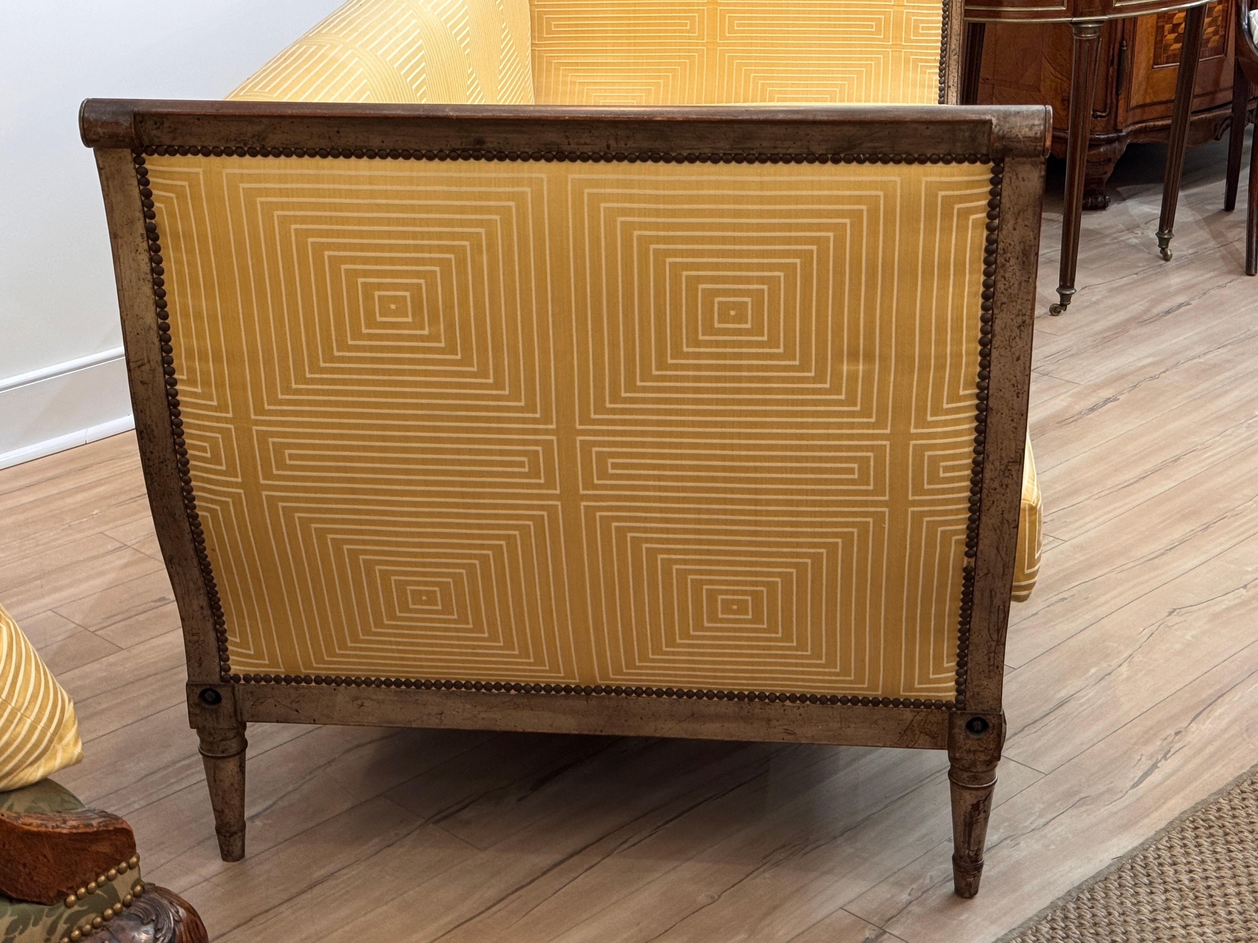 Lit de repos en bois doré argenté de style Directoire du début du 20e siècle en vente 13