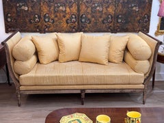 Lit de repos en bois doré argenté de style Directoire du début du 20e siècle