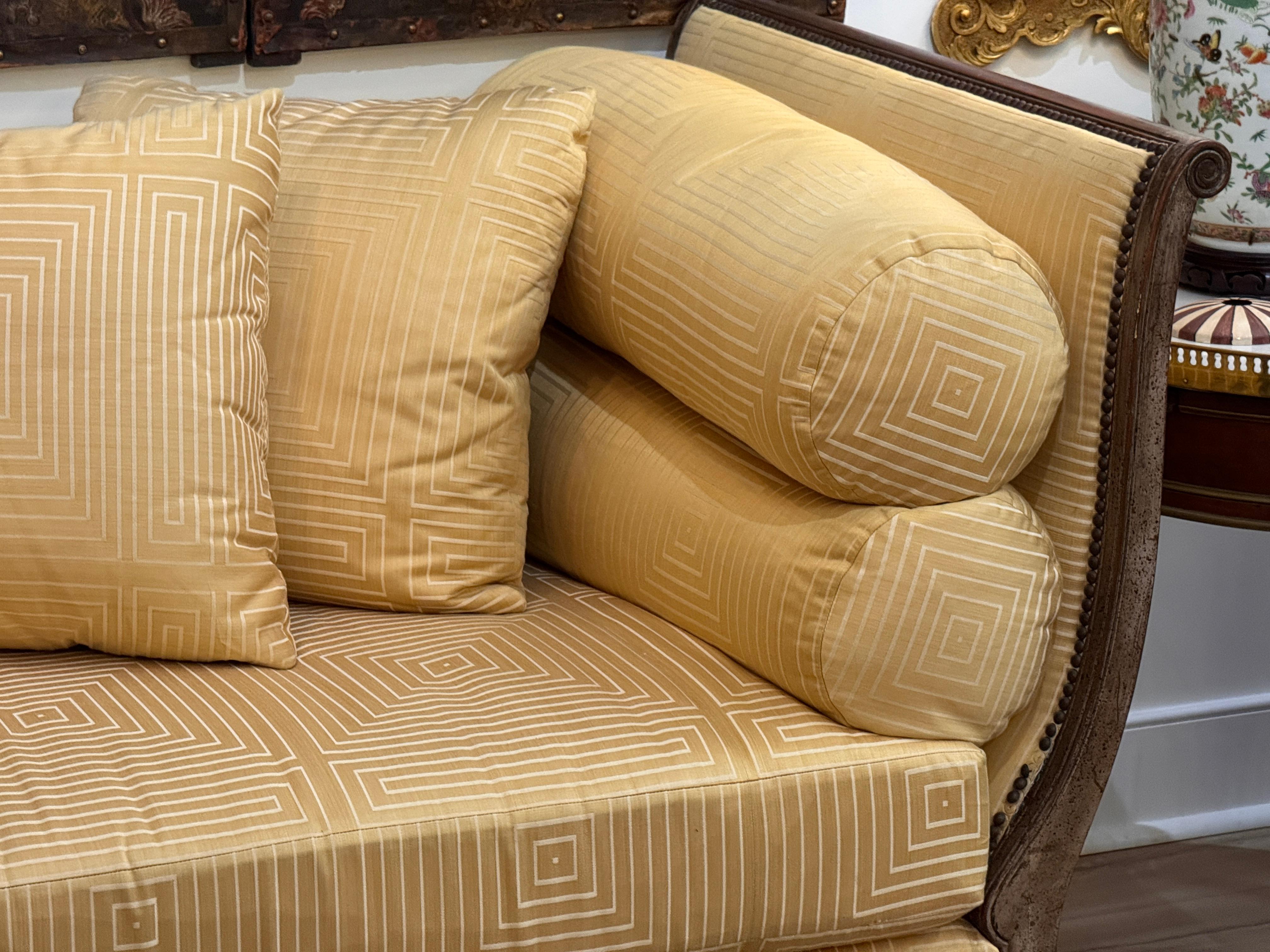 Lit de repos en bois doré argenté de style Directoire du début du 20e siècle Bon état - En vente à Charlottesville, VA