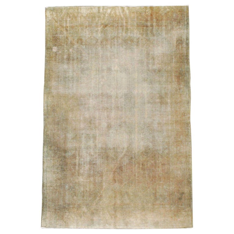 Early 20th Century Distressed Handmade Turkish Gold and Beige Room Size Carpet For Sale