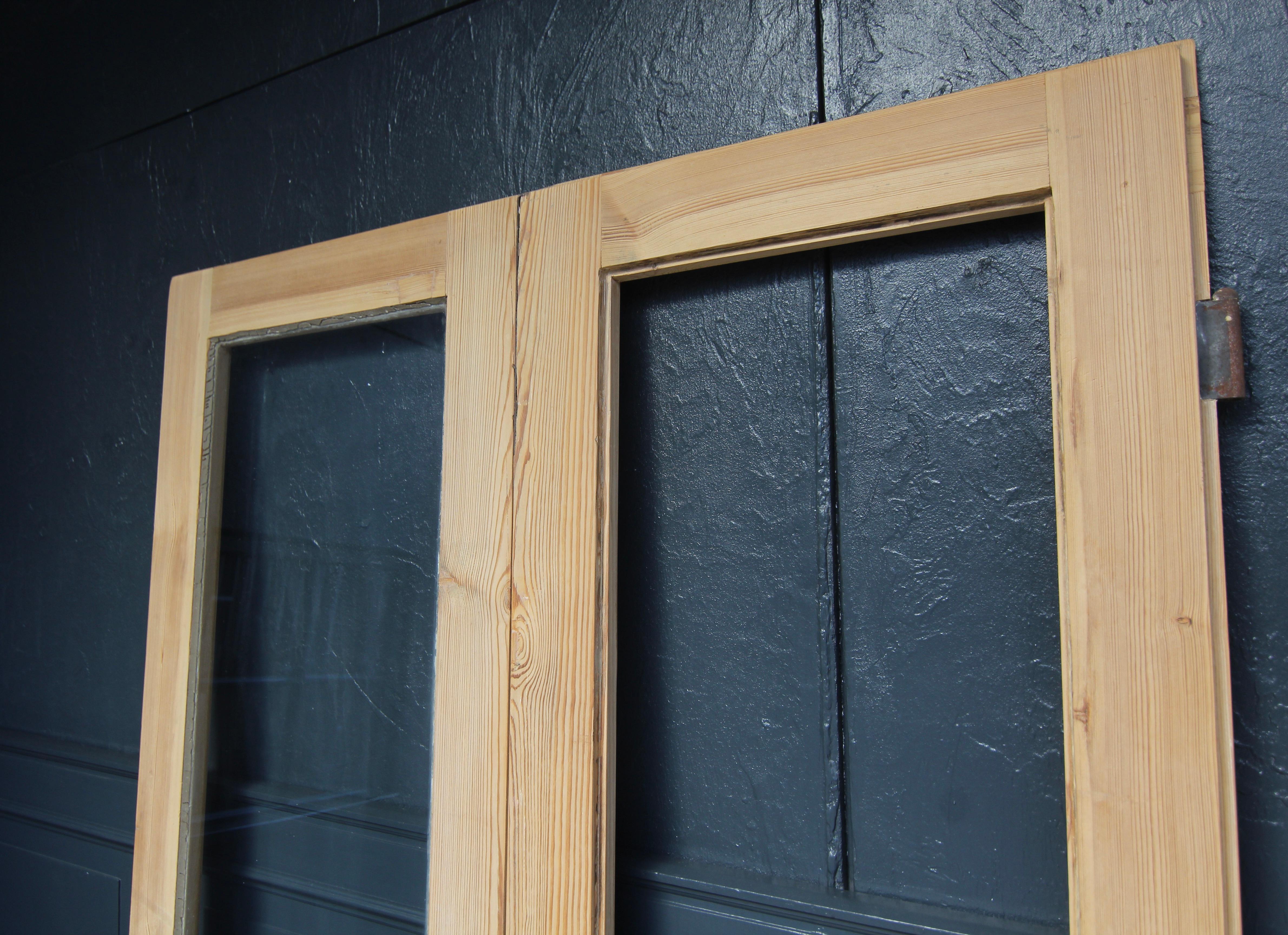 Early 20th Century Double Door made of Pine For Sale 14