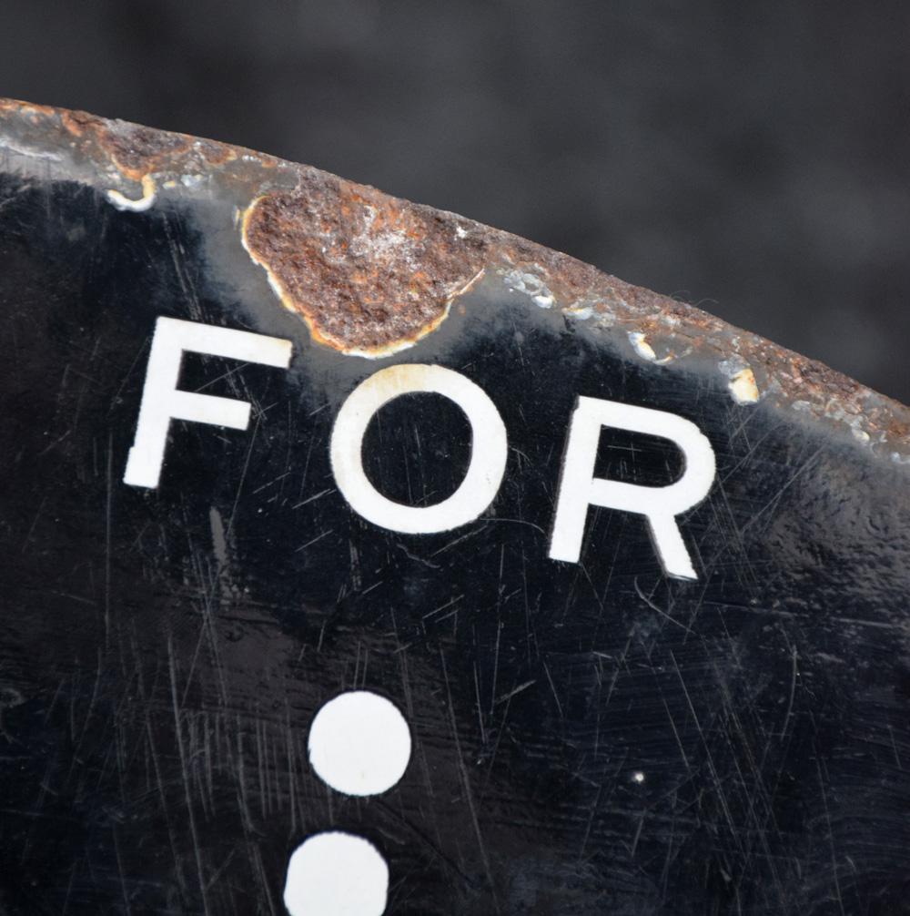 Early 20th Century Double Sided Enamel Pills by Parkinson’s Sign In Fair Condition In London, GB