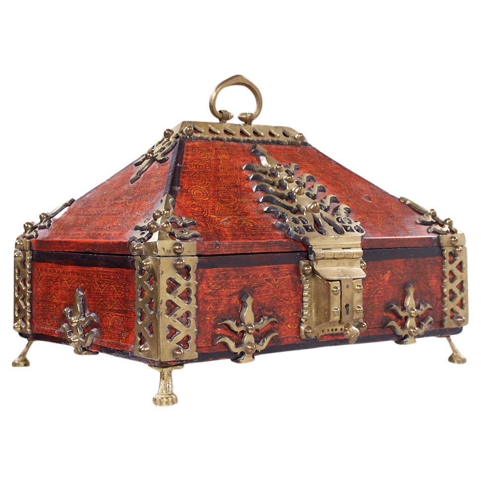 Anfang des 20. Jahrhunderts Mitgifttruhe Malabar Box aus Kerala Indien im Angebot