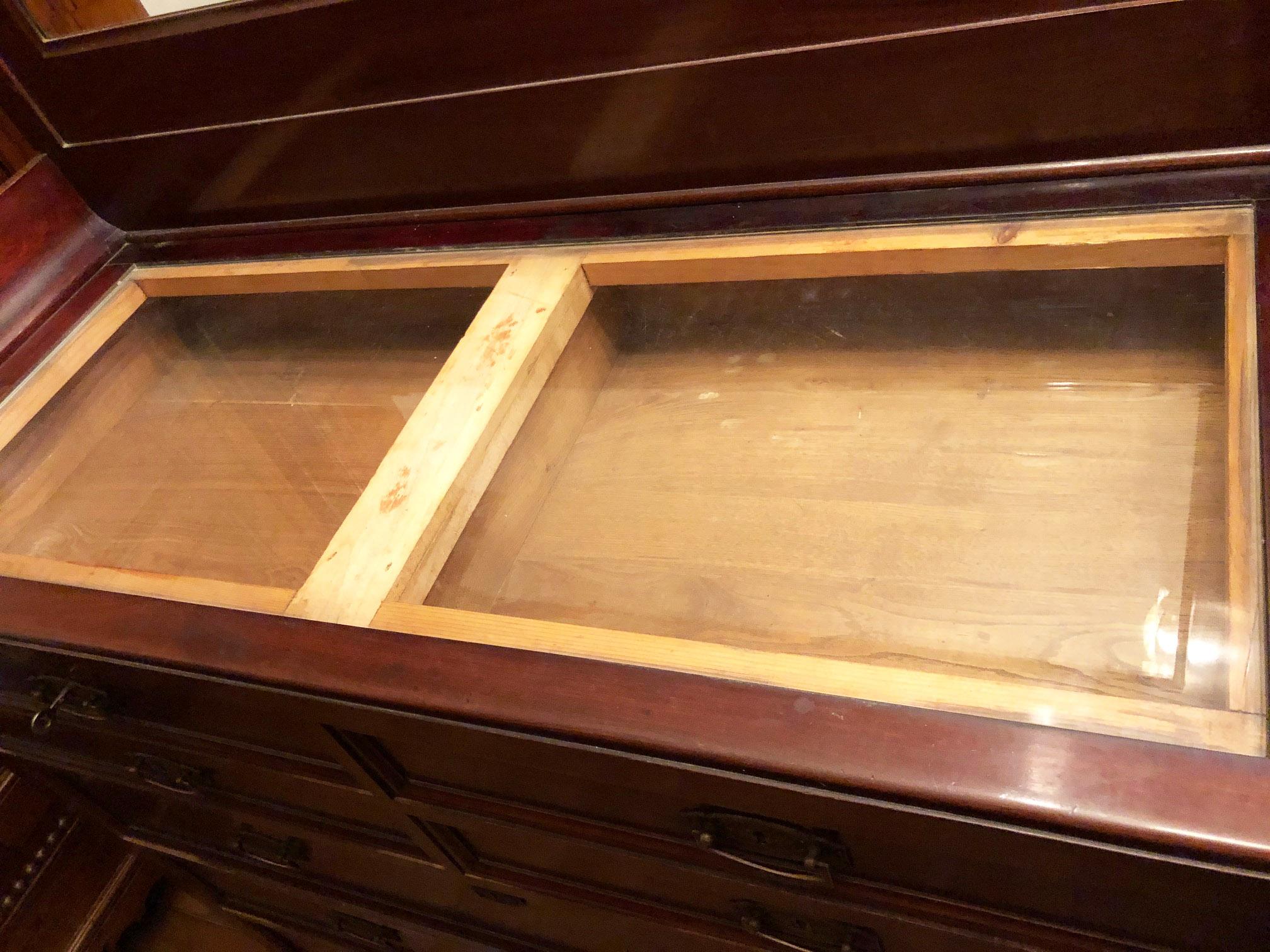 1930's Italian Dresser Drawer in Mahogany and Chestnut, with Mirror Restored 4