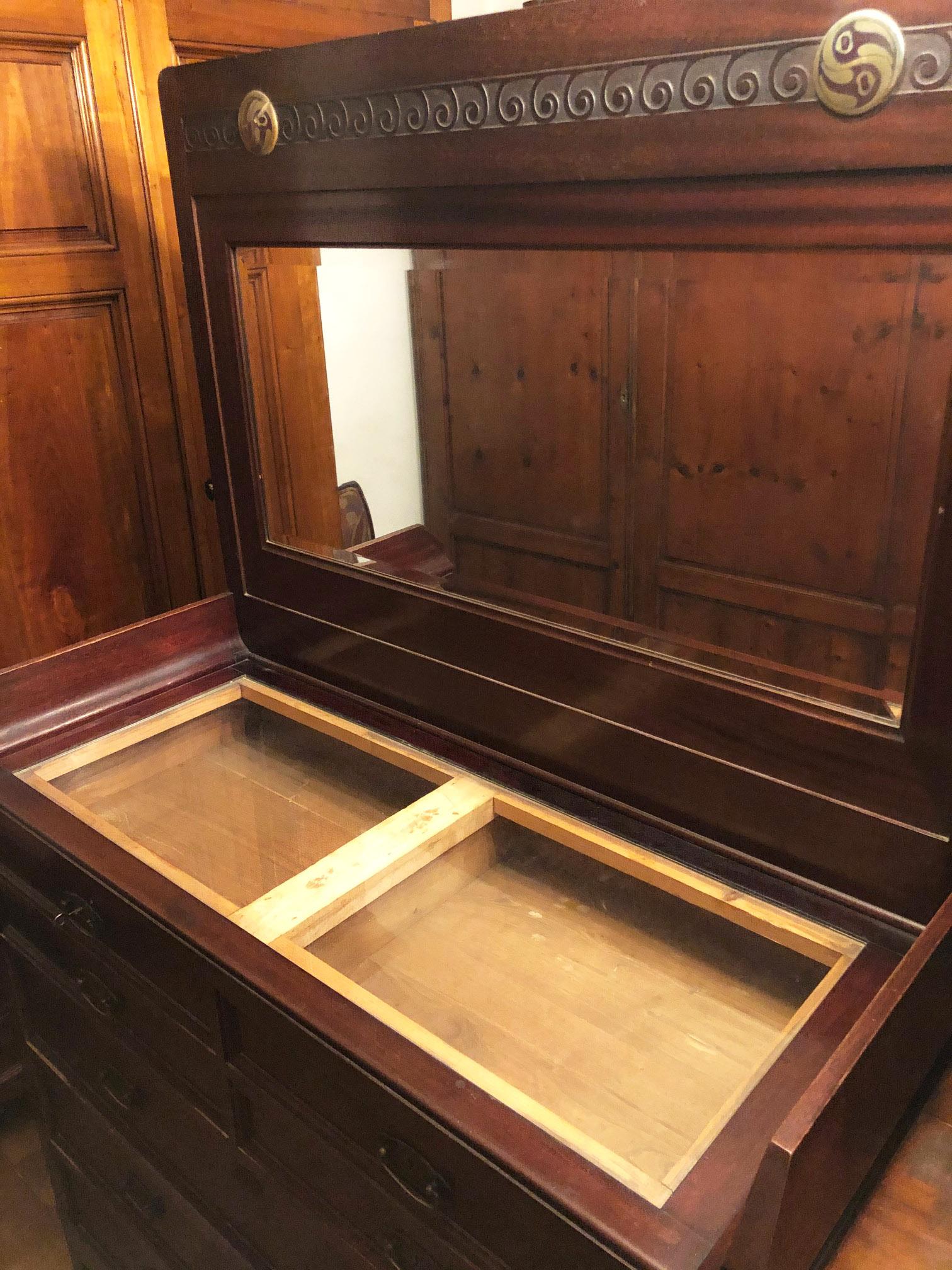 1930's Italian Dresser Drawer in Mahogany and Chestnut, with Mirror Restored 5
