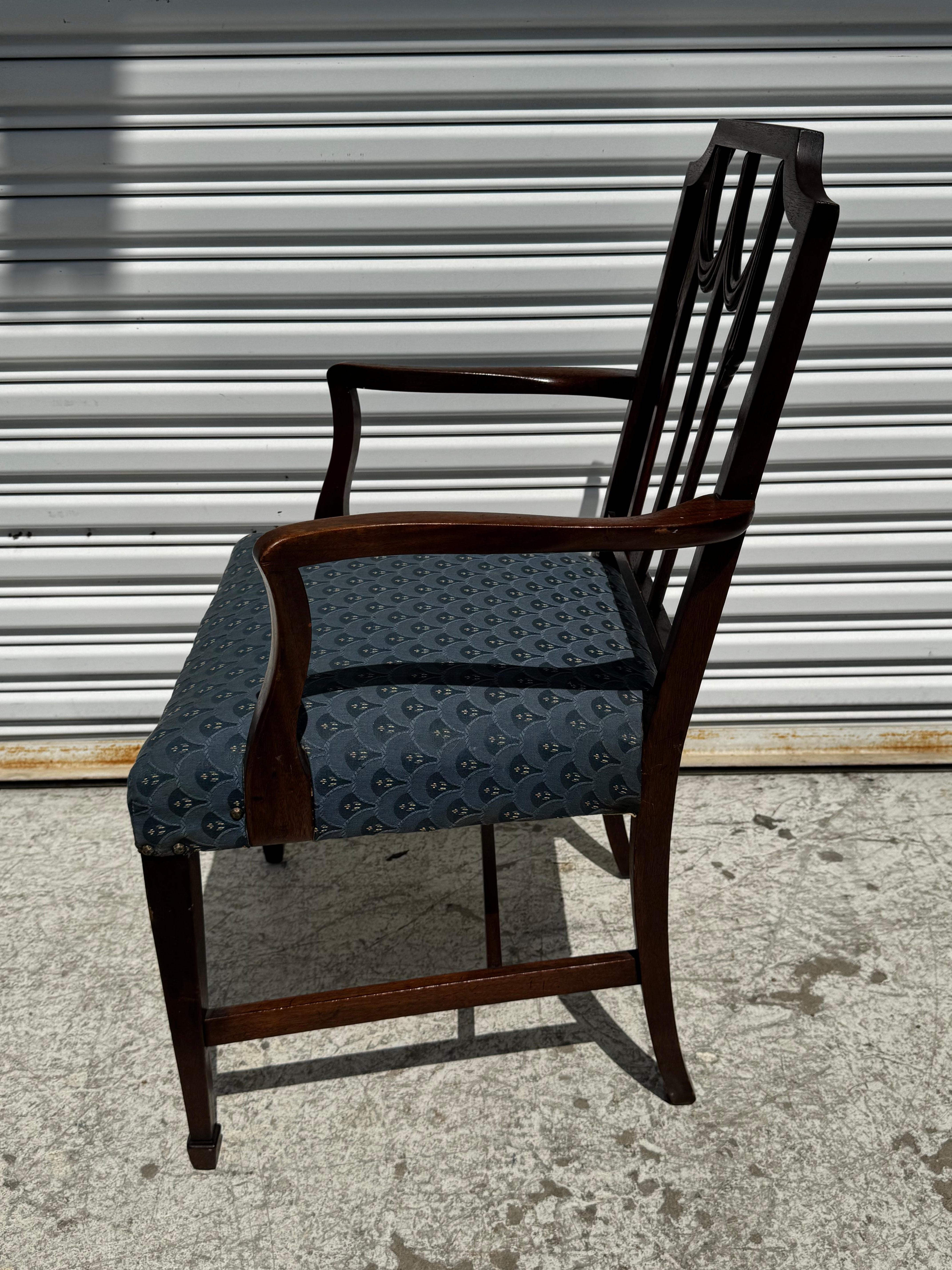 Early 20th Century Duncan Phyfe Mahogany Lincoln Drape Armchair In Good Condition For Sale In Pasadena, TX