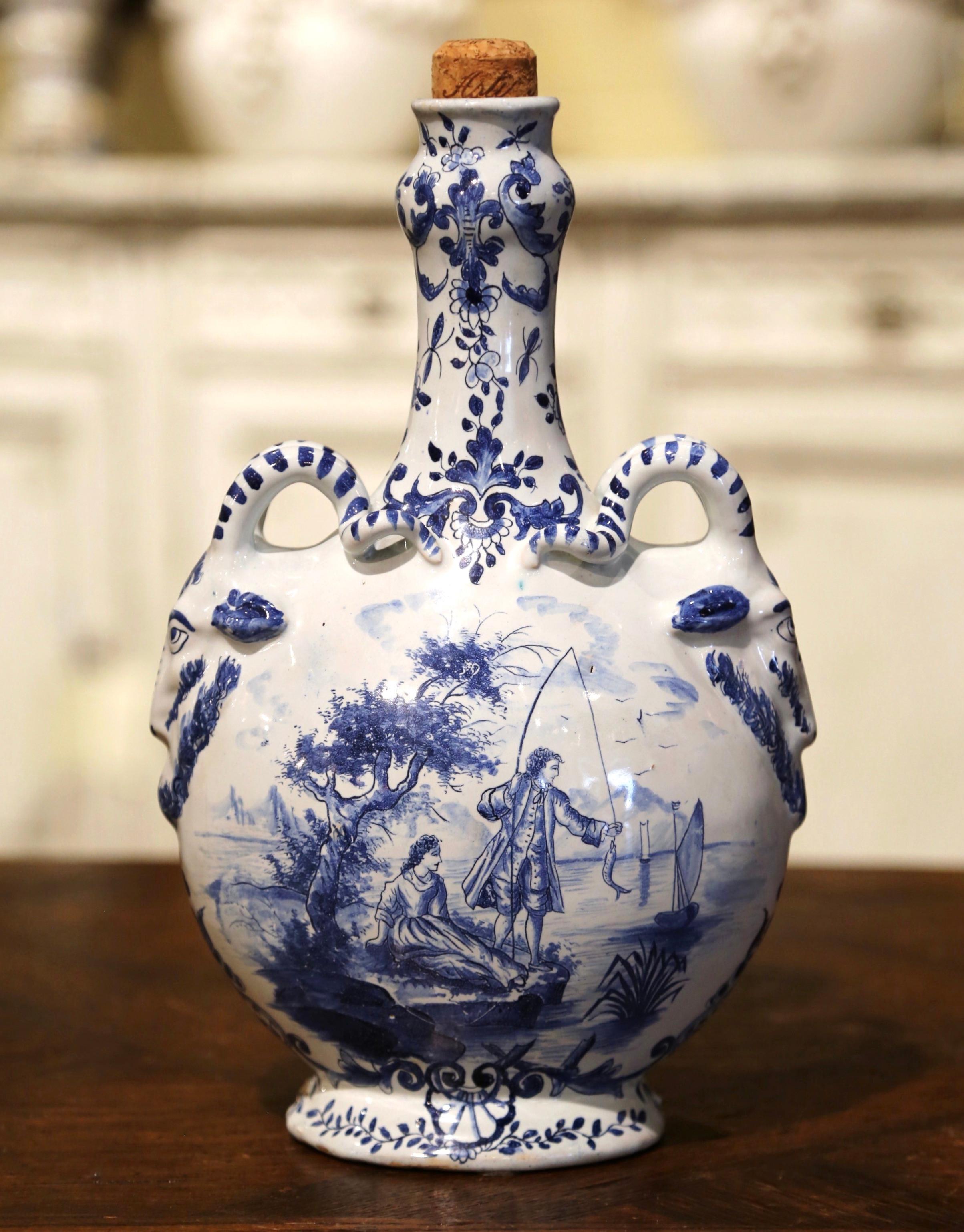 Early 20th Century Dutch Blue and White Painted Faience Delft Olive Oil Jar In Excellent Condition In Dallas, TX