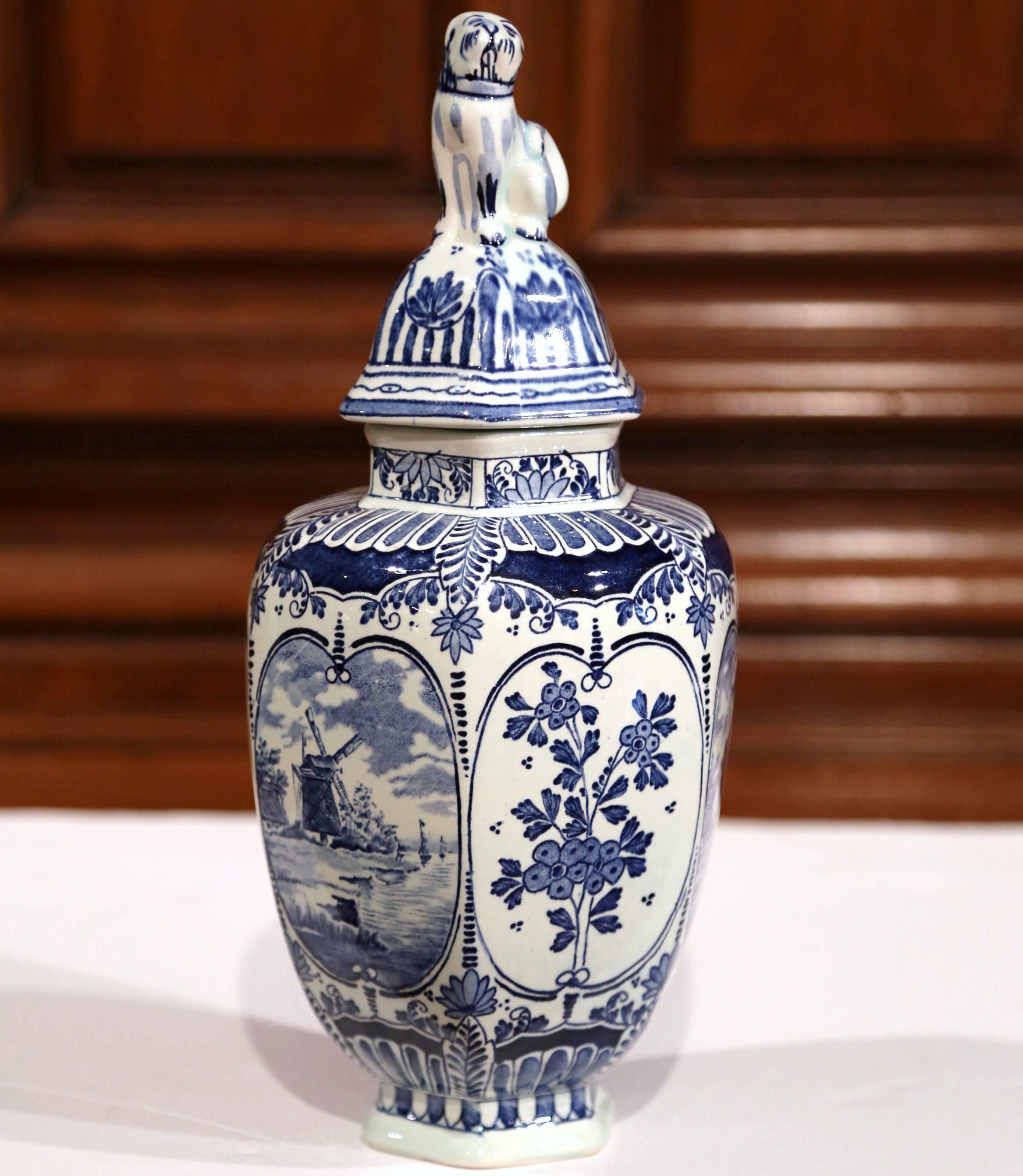 20ième siècle Jarre à gingembre et couvercle Royal Delft hollandais bleu et blanc du début du 20e siècle