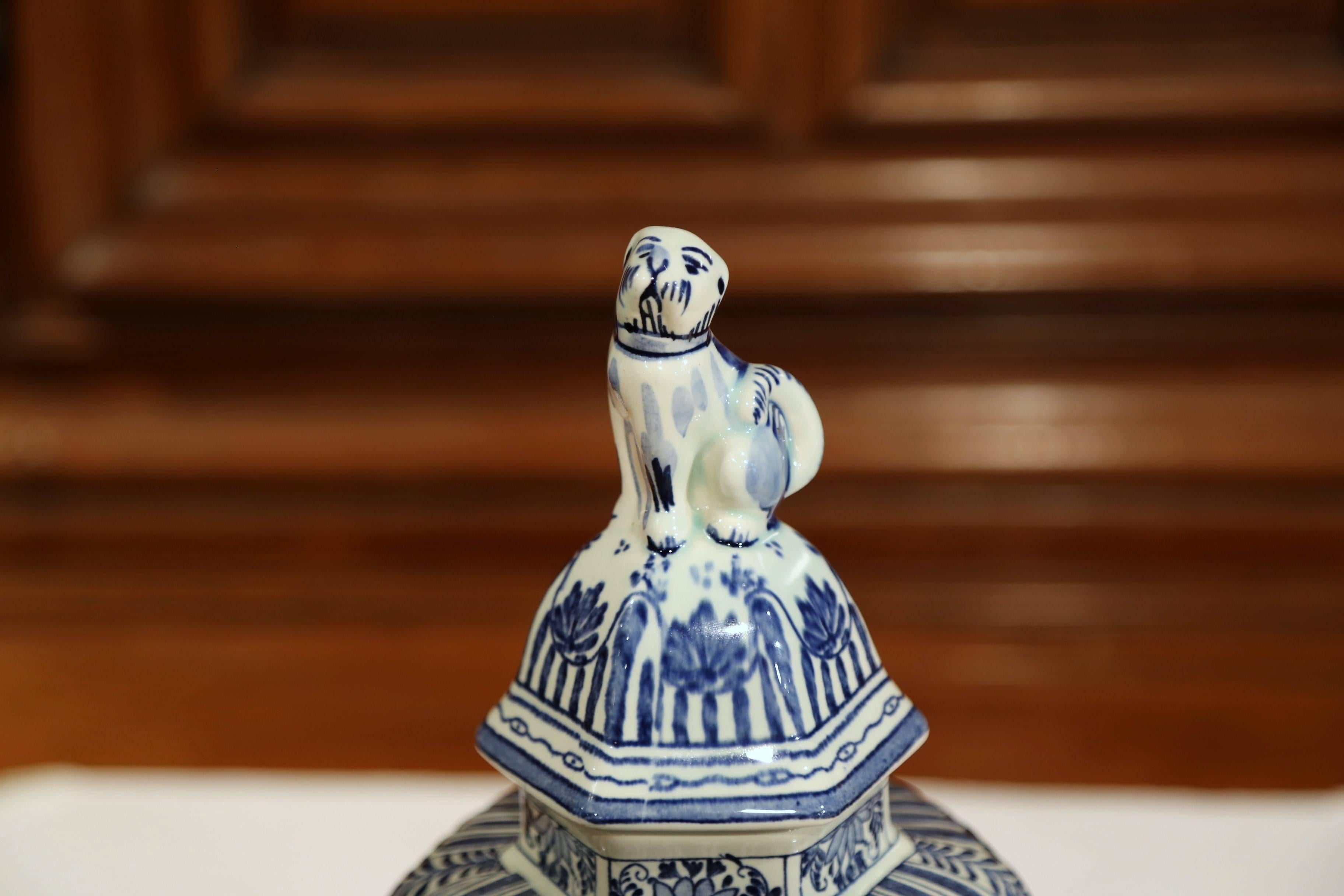 Céramique Jarre à gingembre et couvercle Royal Delft hollandais bleu et blanc du début du 20e siècle