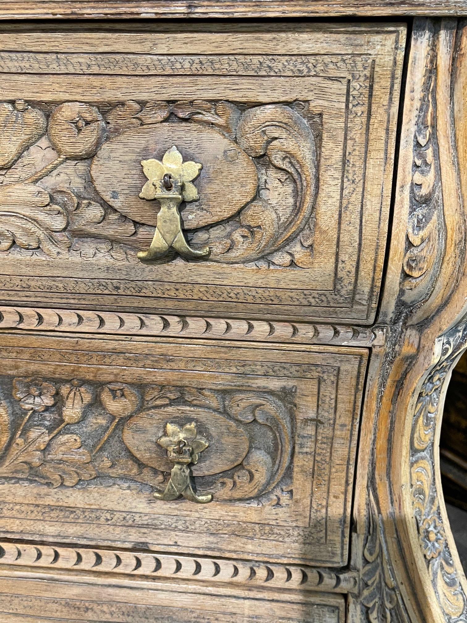 Early 20th Century Dutch Carved and Bleached Oak Commode For Sale 2