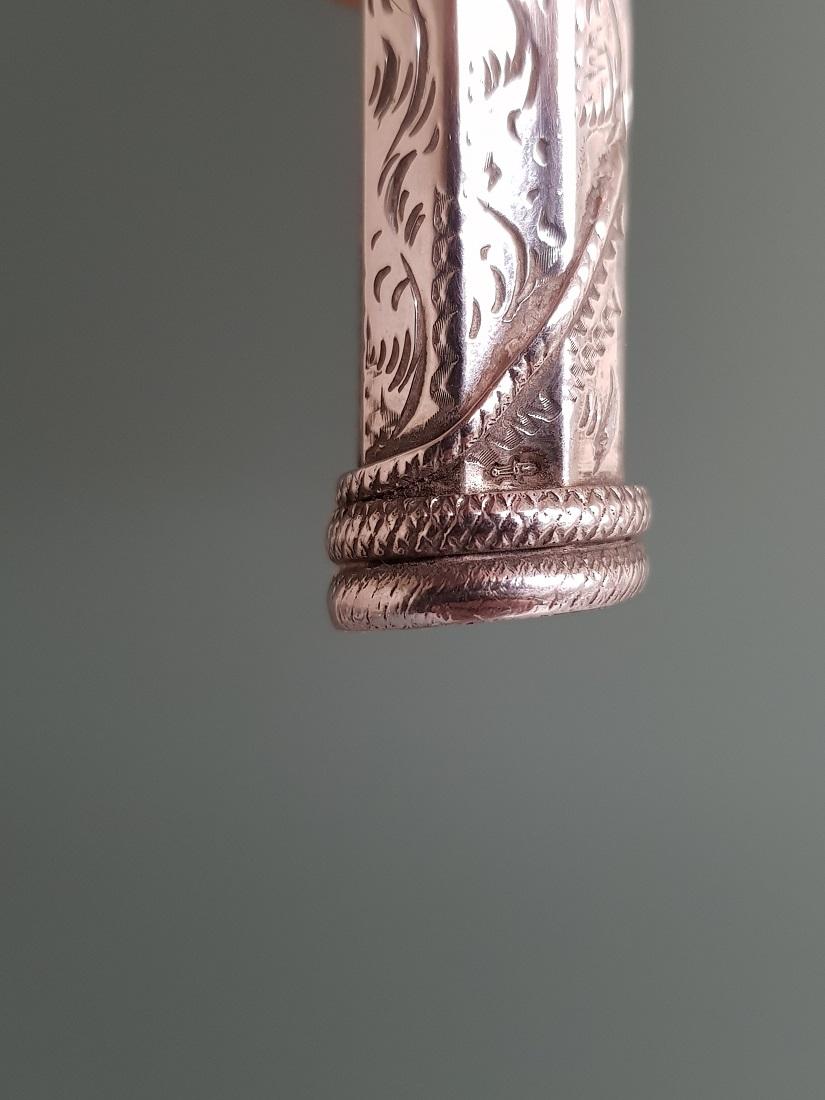 Early 20th Century Dutch Silver Needle Sleeve In Good Condition In Raalte, NL