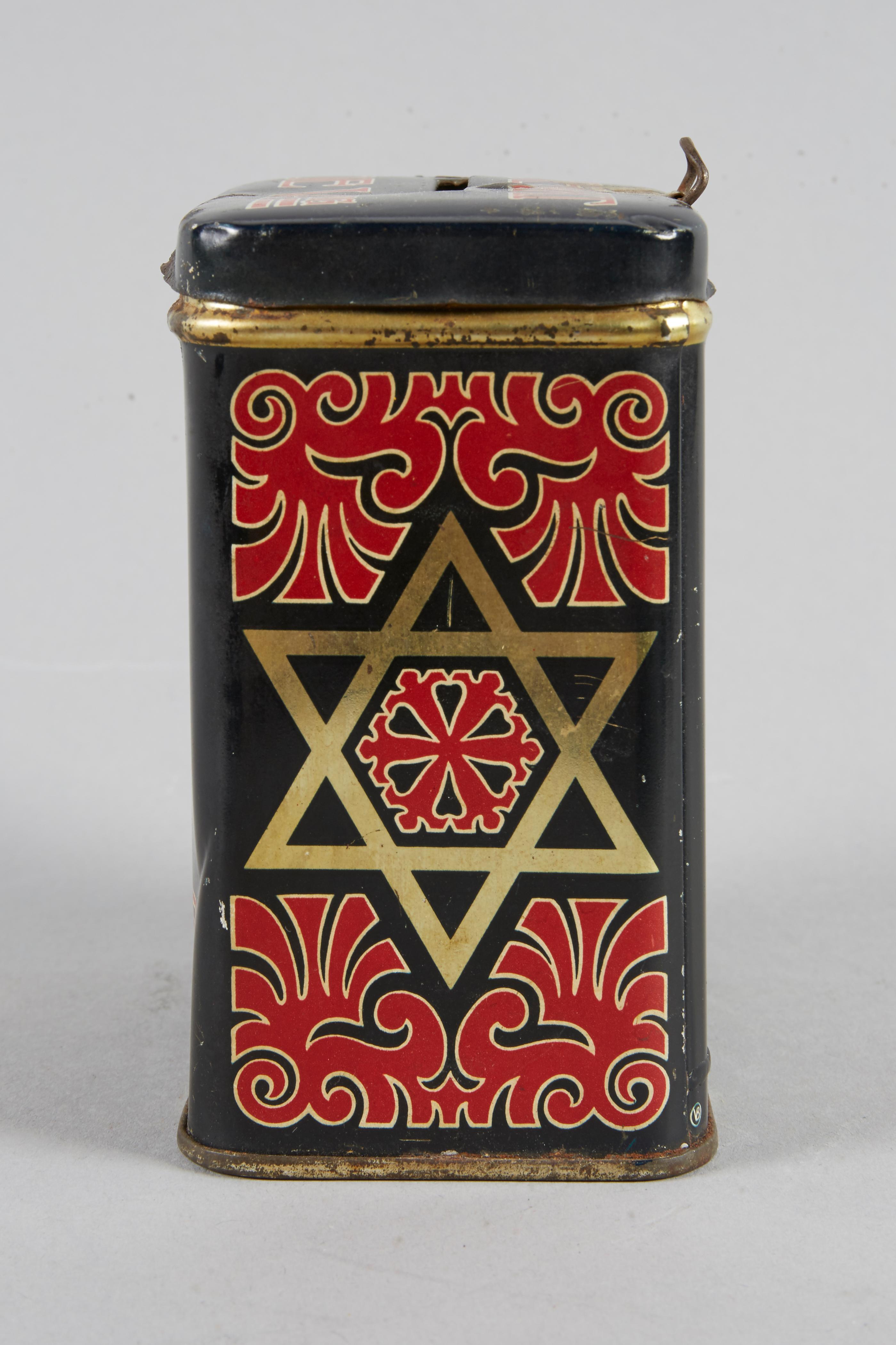 Caja benéfica holandesa de hojalata de principios del siglo XX en Bastante bueno estado para la venta en New York, NY