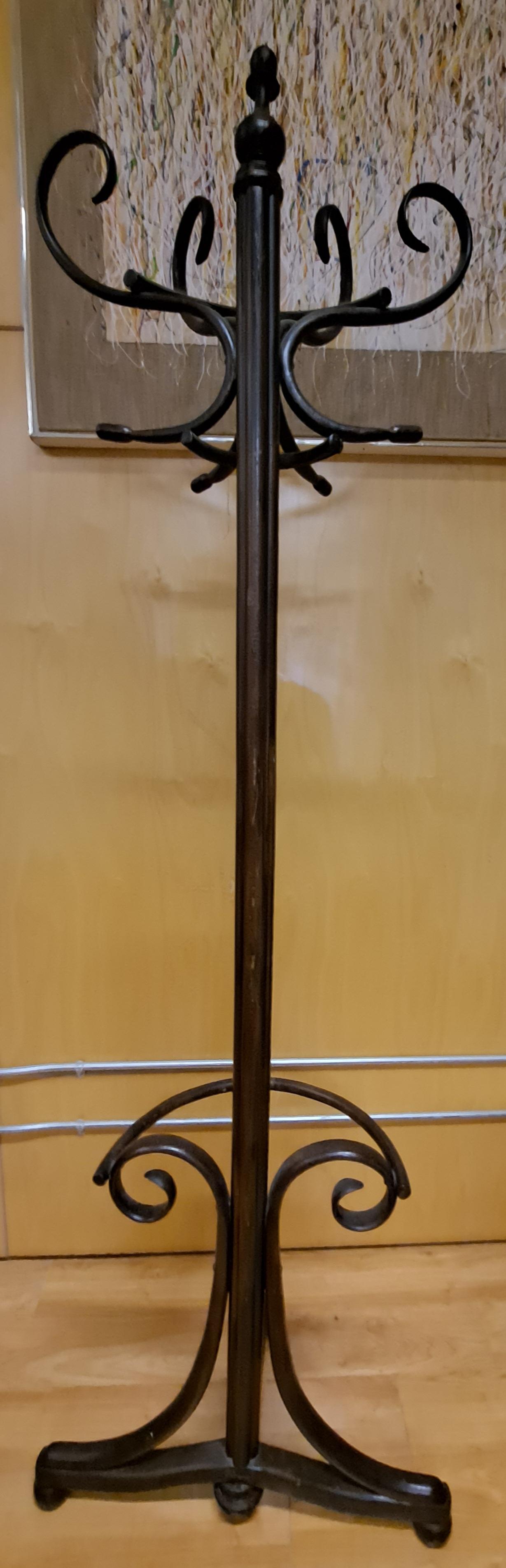 Early 20th Century Ebonised Bentwood Hallway Coat Stand In Good Condition For Sale In San Francisco, CA
