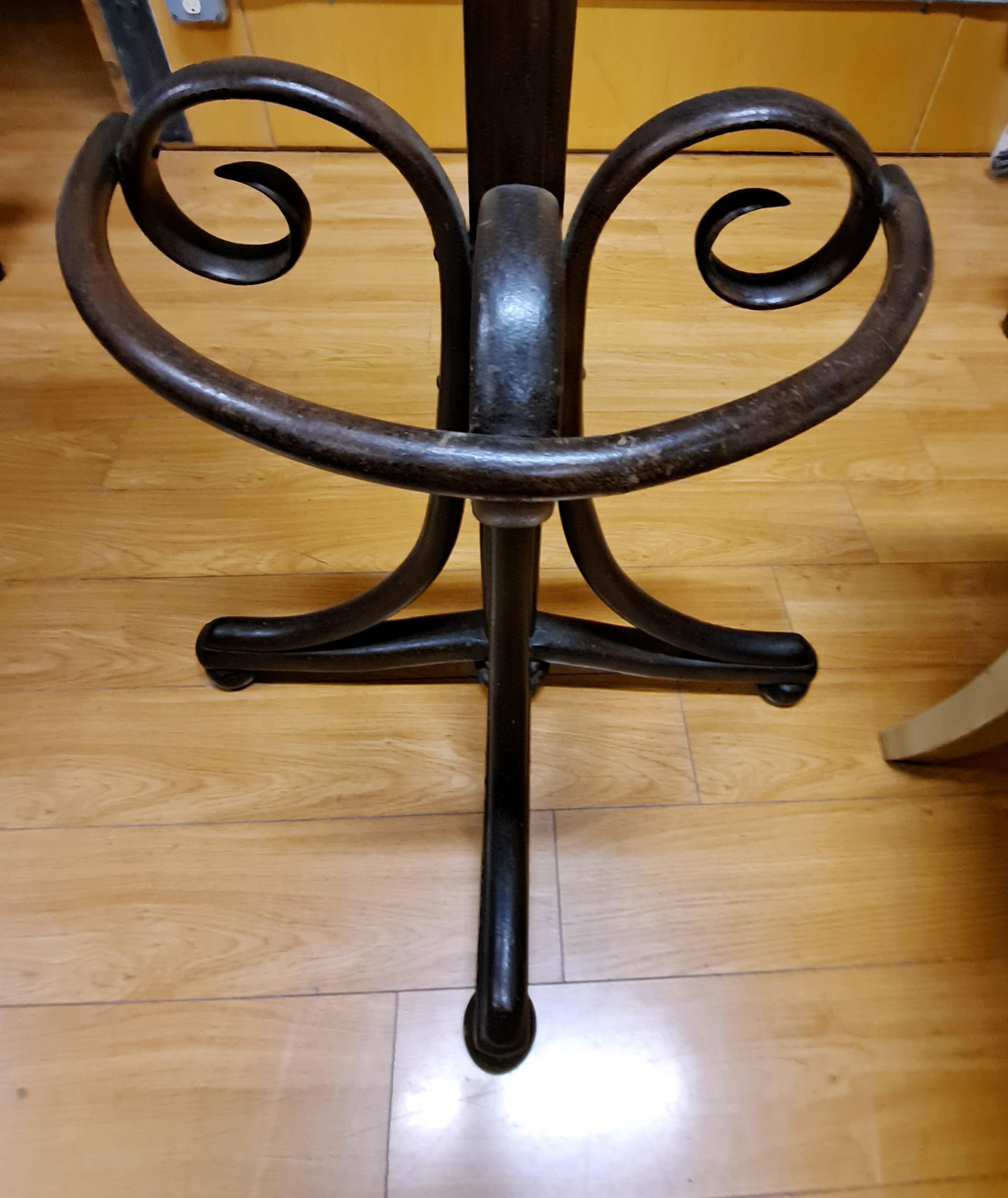 Early 20th Century Ebonised Bentwood Hallway Coat Stand For Sale 1