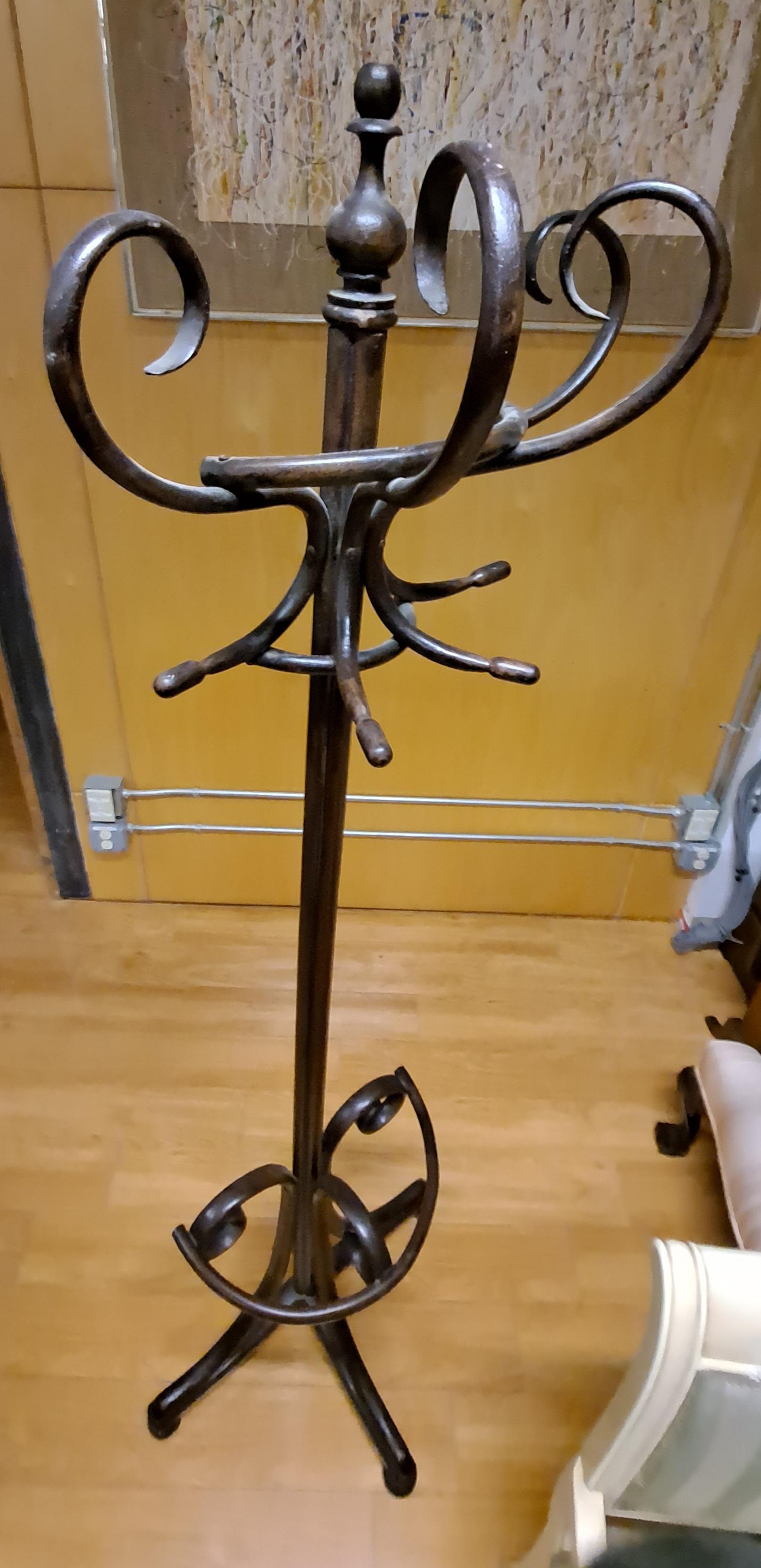 Early 20th Century Ebonised Bentwood Hallway Coat Stand For Sale 2