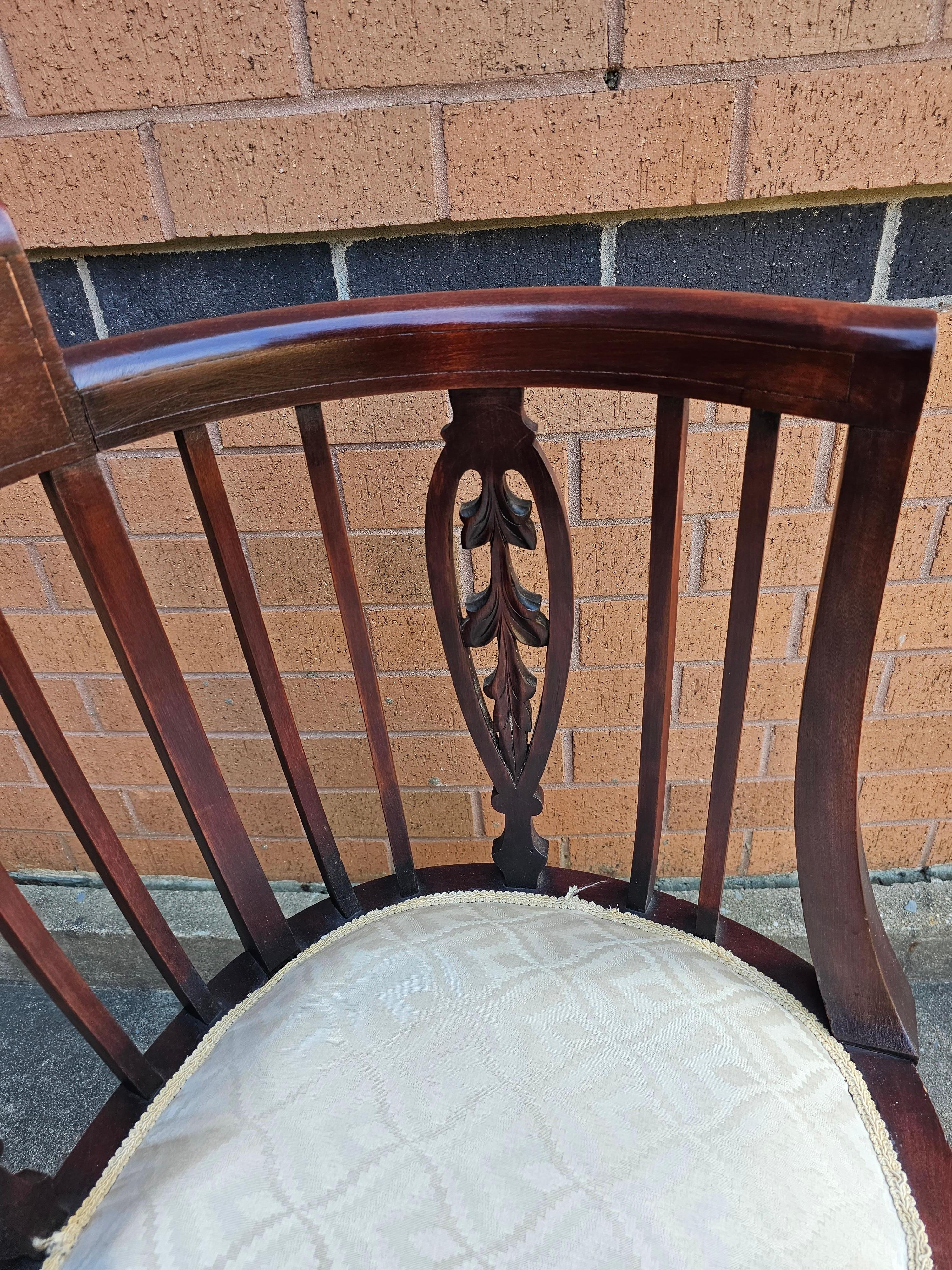 Early 20th Century Edwardian Inlaid Mahogany and Upholstered Seat Barrel Chair For Sale 4