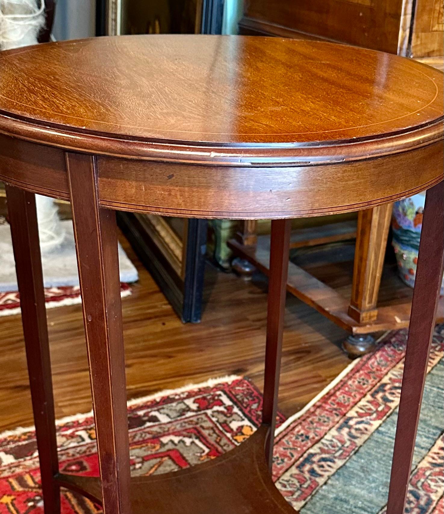 Citronnier Table d'appoint en marqueterie édouardienne du début du 20e siècle en vente