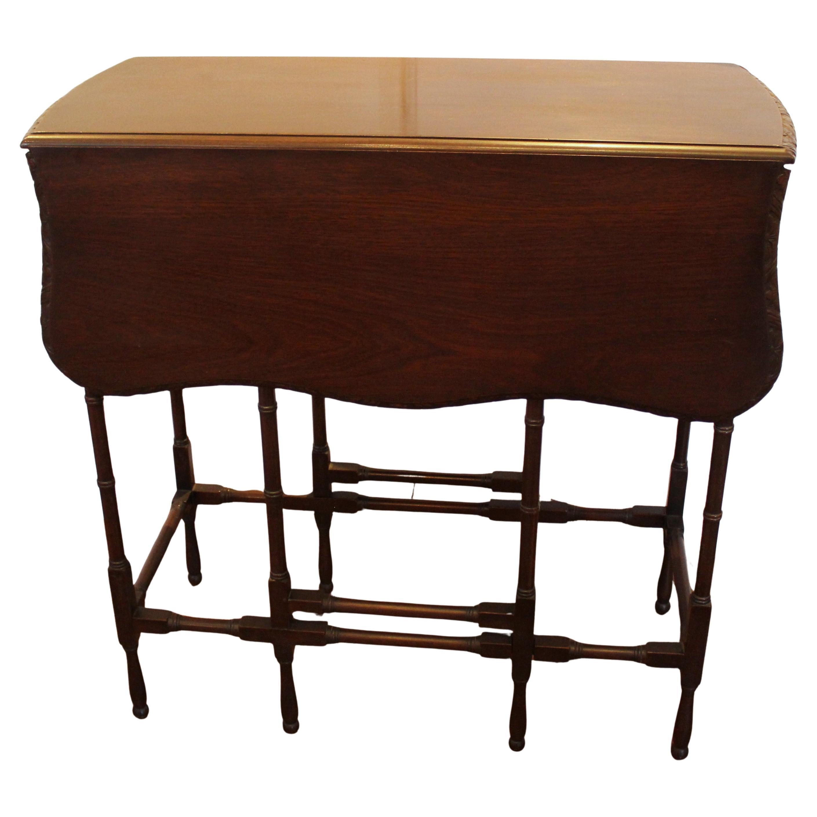 Early 20th Century Edwardian Period English Drop End Side Table