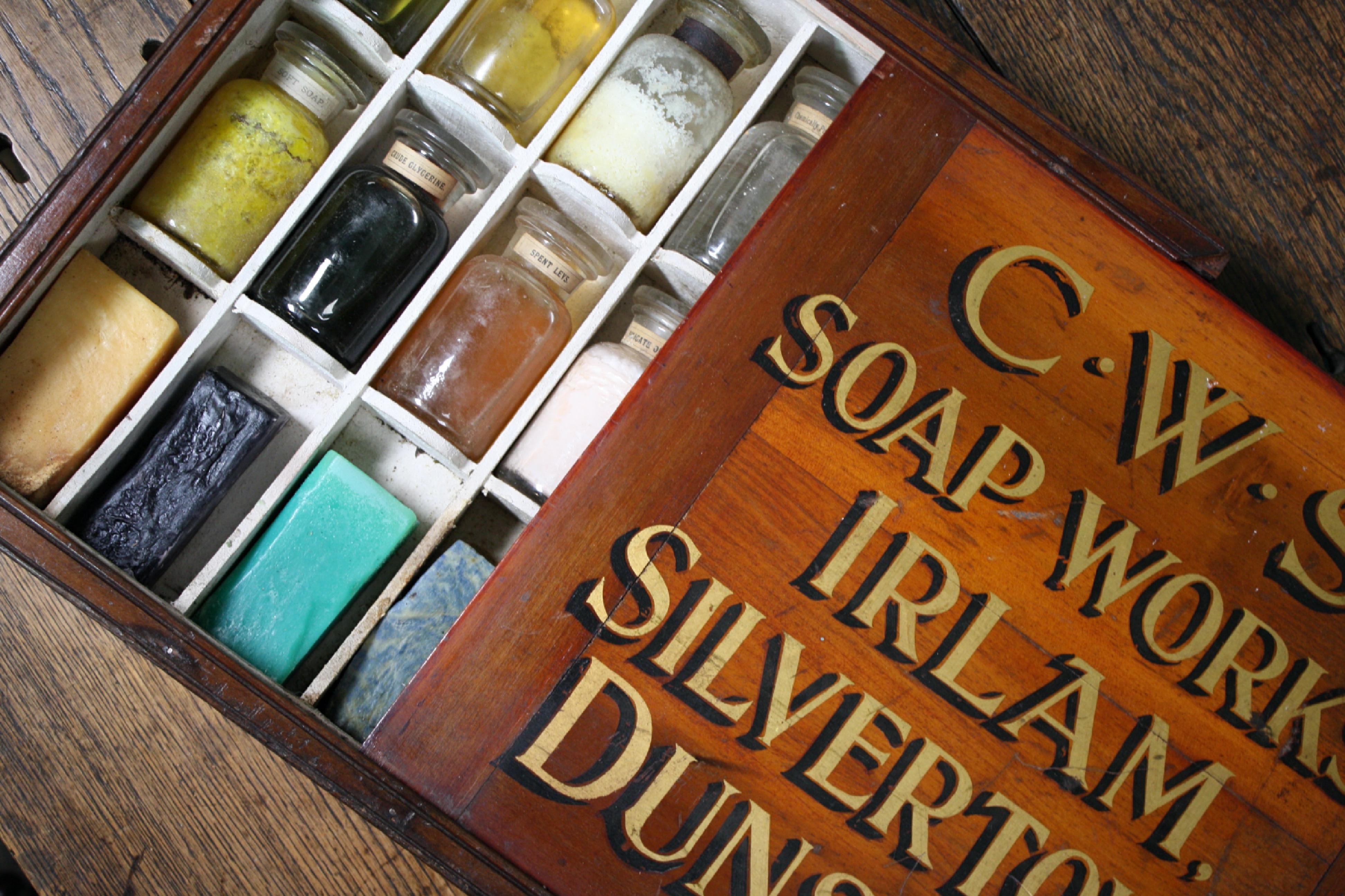 Échantillon de savon de vendeur de voyage édouardien du début du XXe siècle Bon état - En vente à Lowestoft, GB