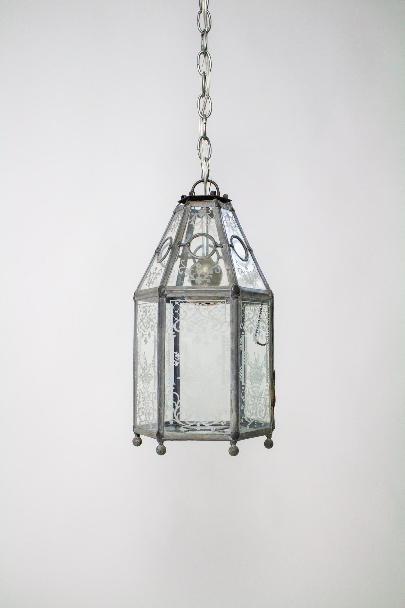 Early 20th Century E.F. Caldwell Leaded Glass Lantern In Good Condition For Sale In Canton, MA