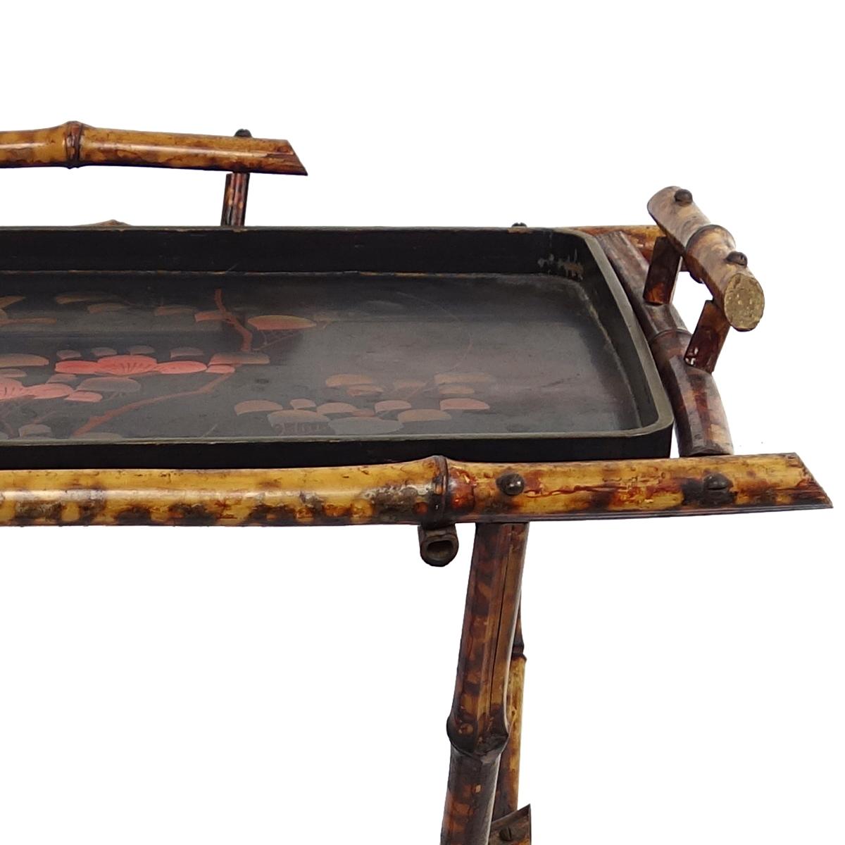 Eleganter orientalischer Tabletttisch des frühen 20. Jahrhunderts auf einem Bambusständer im Angebot 2